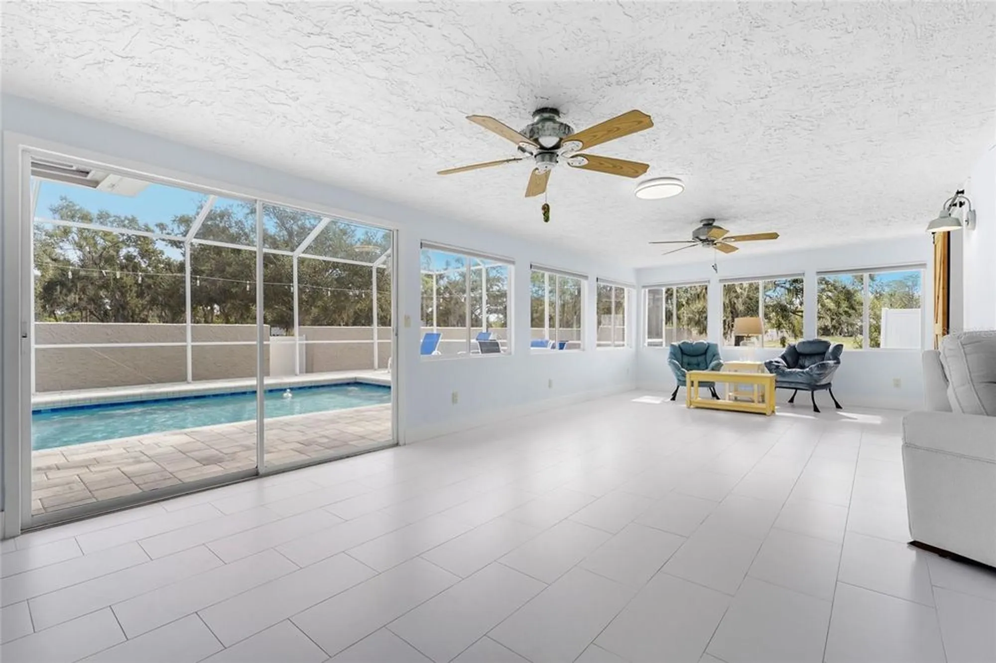 Property Slideshow image 8 of 57 | 5720 timber lake cir, Sarasota, FL, 34243