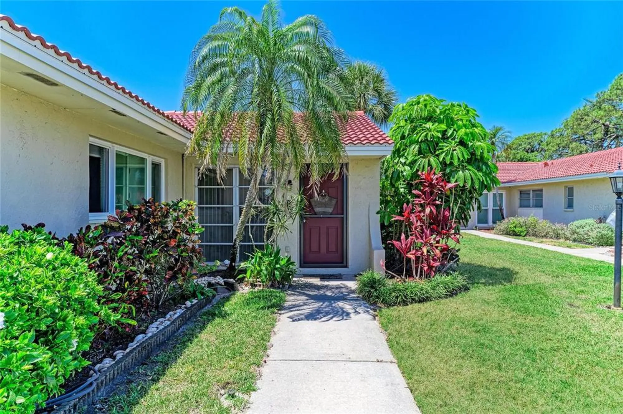 Property Slideshow image 1 of 34 | 2121 pueblo cir # v6, Sarasota, FL, 34231