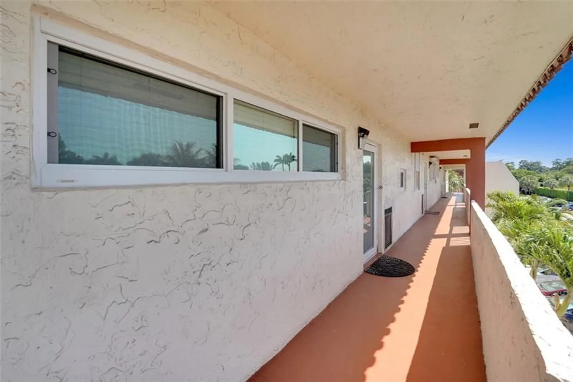Property Slideshow image 32 of 50 | 8980 s hollybrook blvd 304, Pembroke Pines, FL, 33025