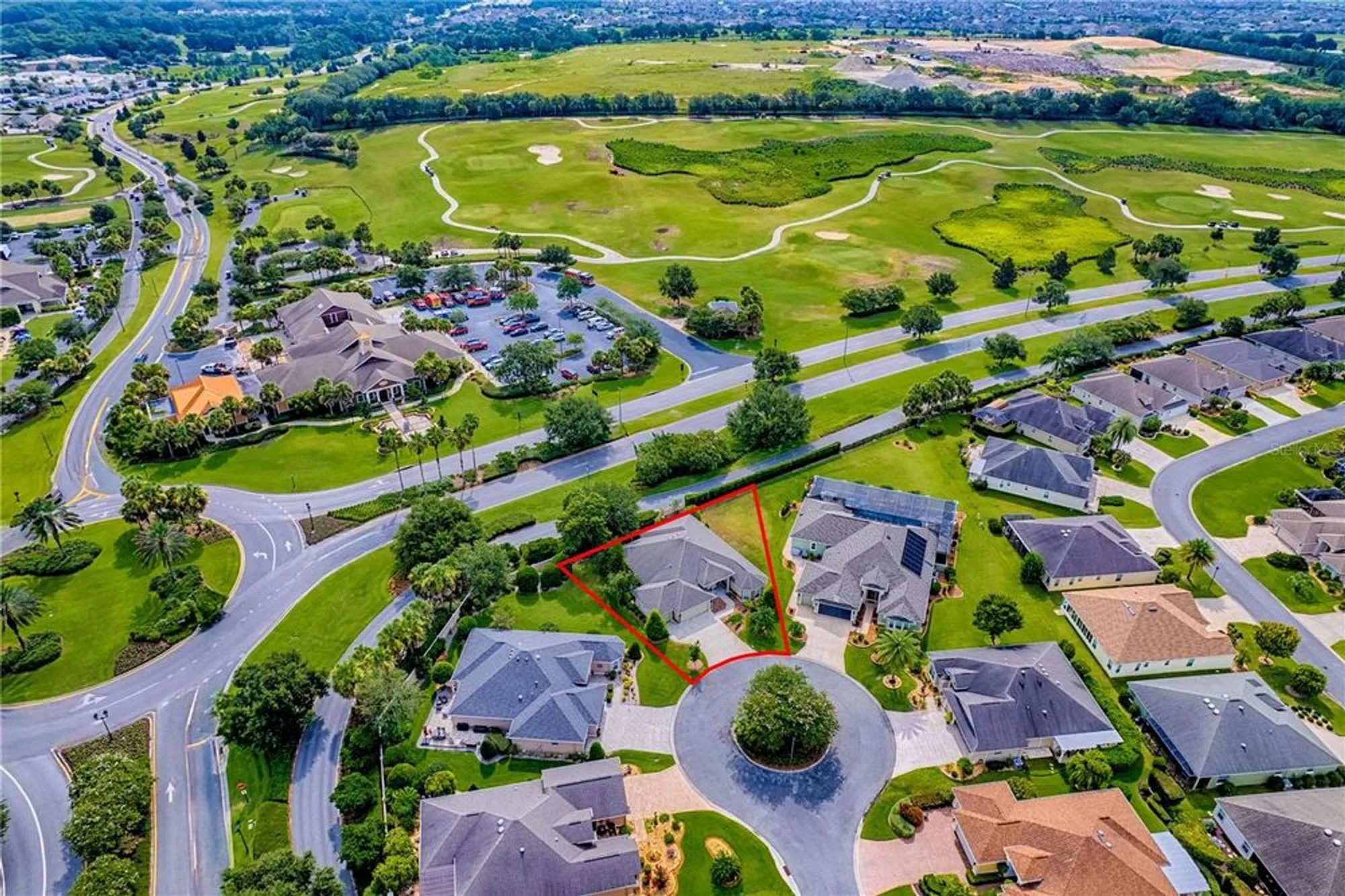 Property Slideshow image 4 of 73 | 527 beville pl, The Villages, FL, 32163