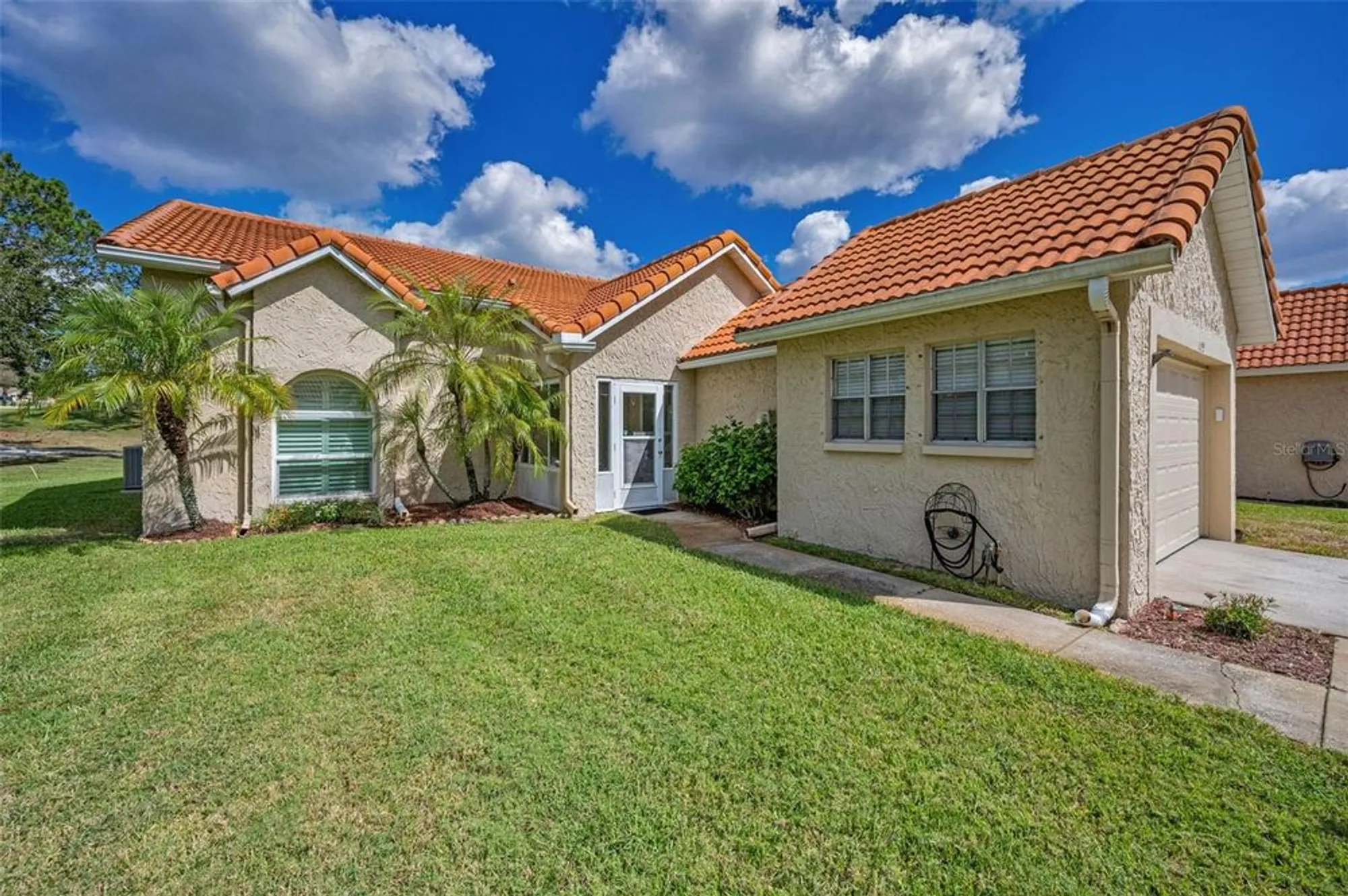Property Slideshow image 4 of 58 | 1199 woodfield ct, Palm Harbor, FL, 34684