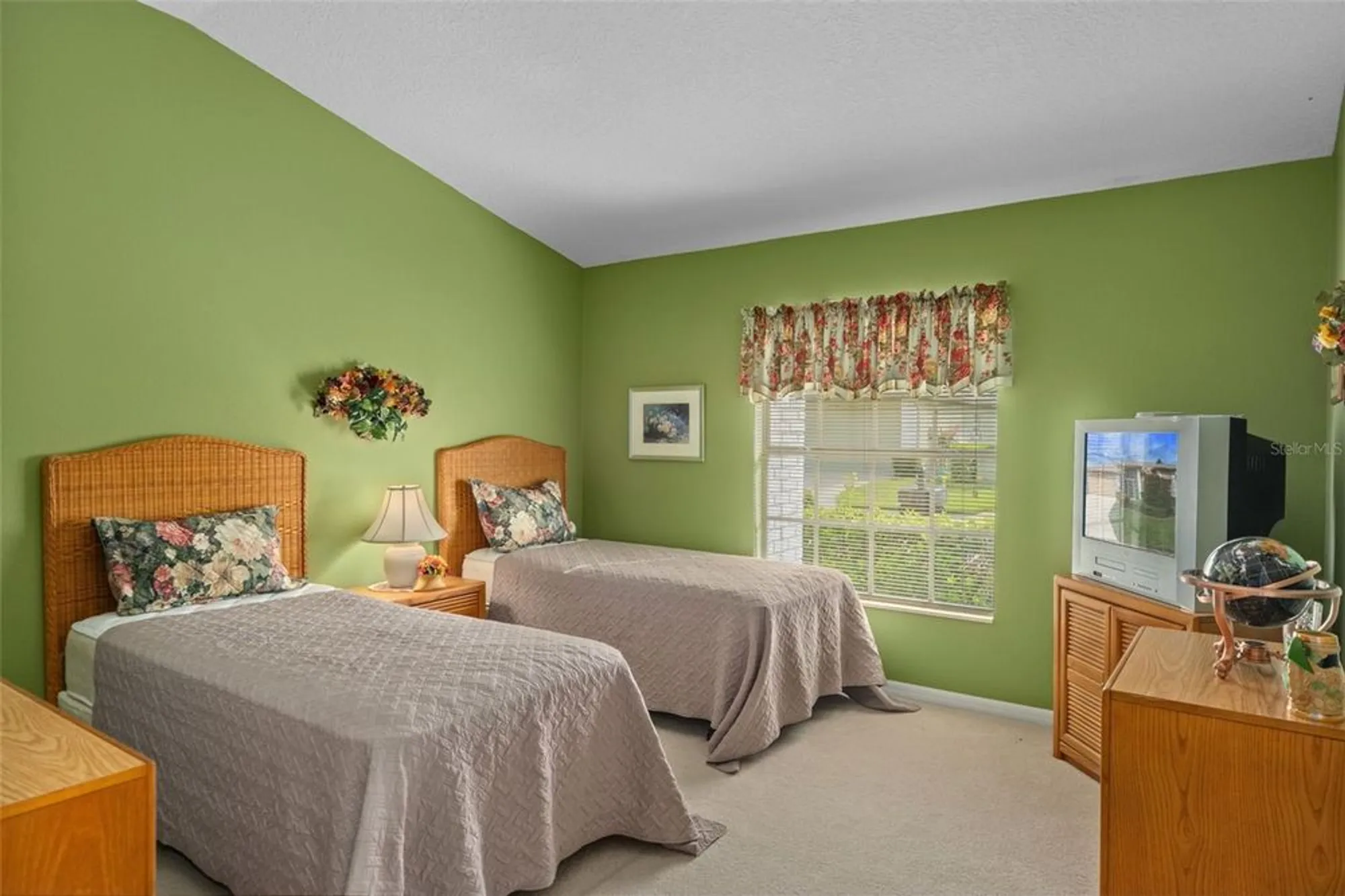 Property Slideshow image 26 of 55 | 18129 baywood forest dr, Hudson, FL, 34667