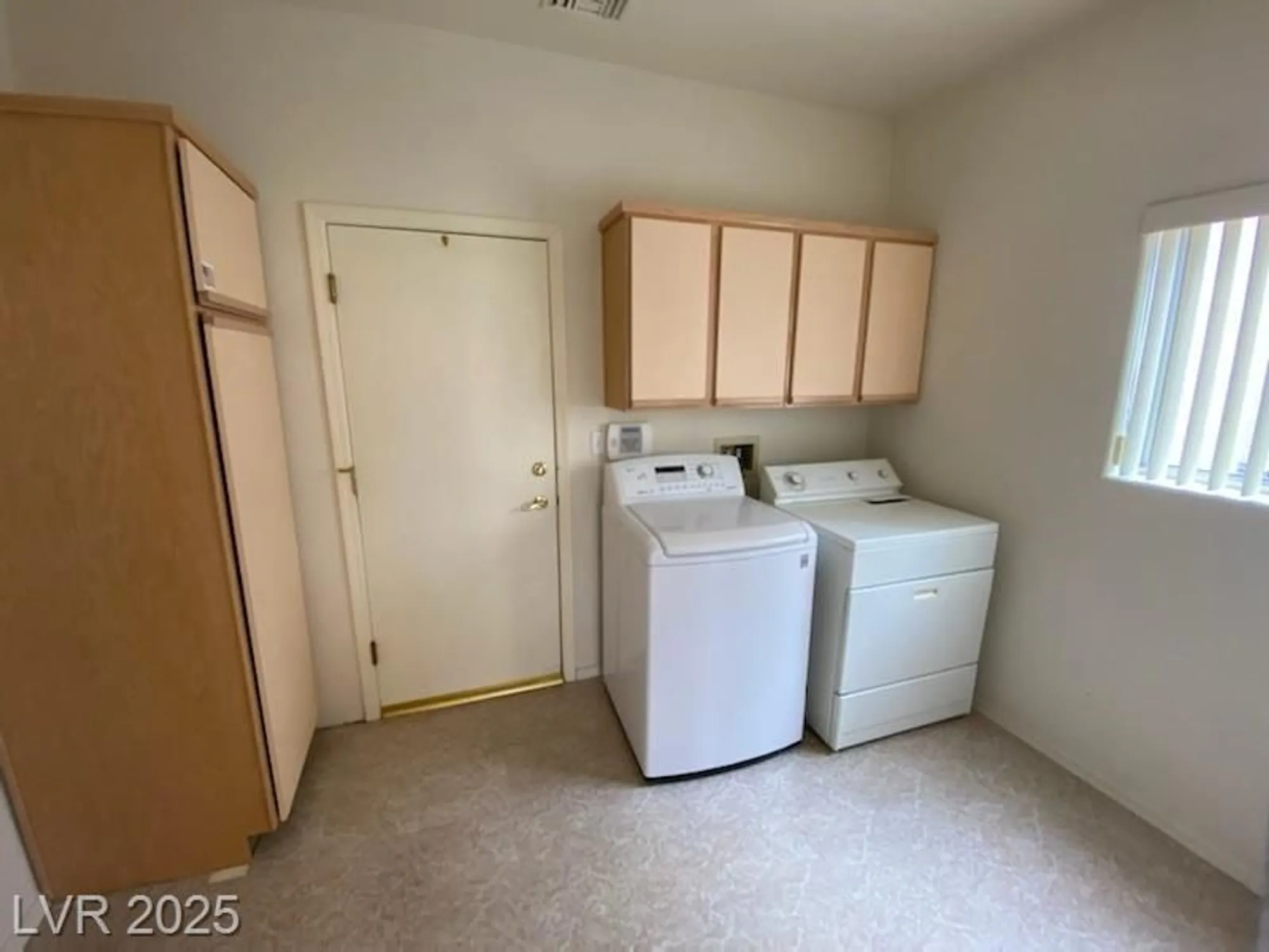 Property Slideshow image 27 of 28 | 2913 billy casper dr, Las Vegas, NV, 89134