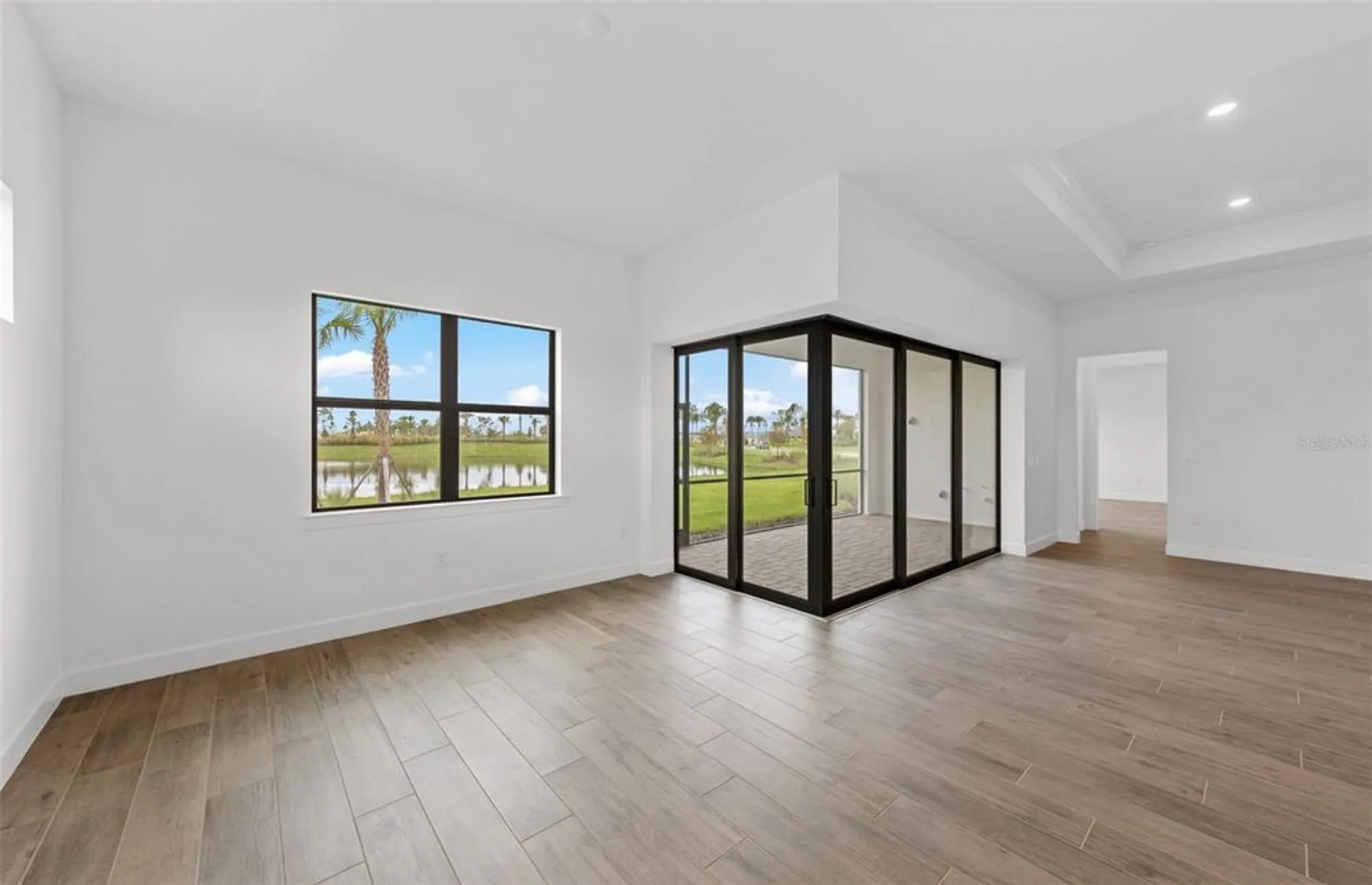 Property Slideshow image 17 of 37 | 5008 stoney point gln, Lakewood Ranch, FL, 34211