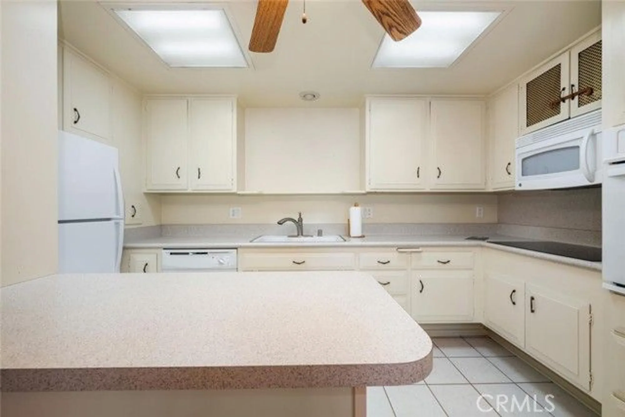 Property Slideshow image 23 of 33 | 13350 saint andrews dr, Seal Beach, CA, 90740