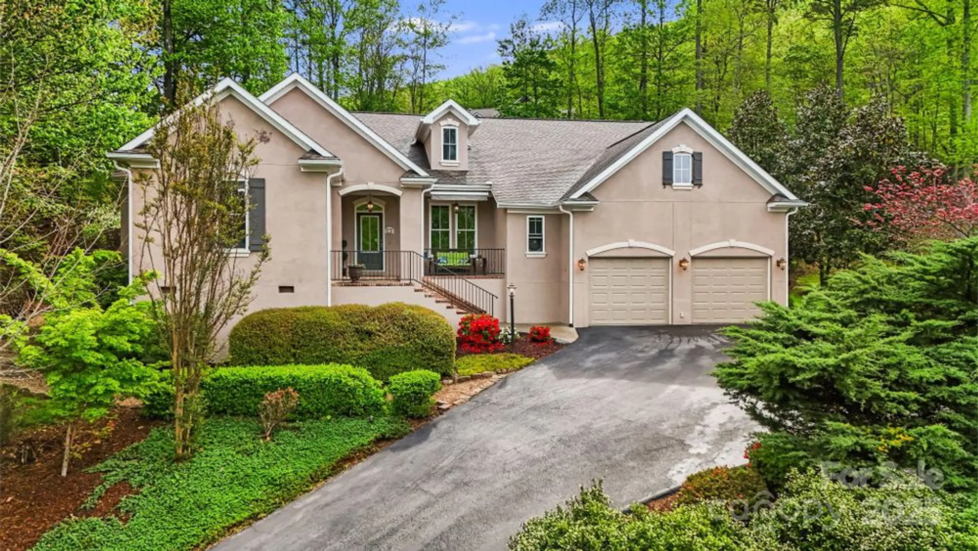 Property Slideshow image 37 of 48 | 14 larue ct, Biltmore Lake, NC, 28715