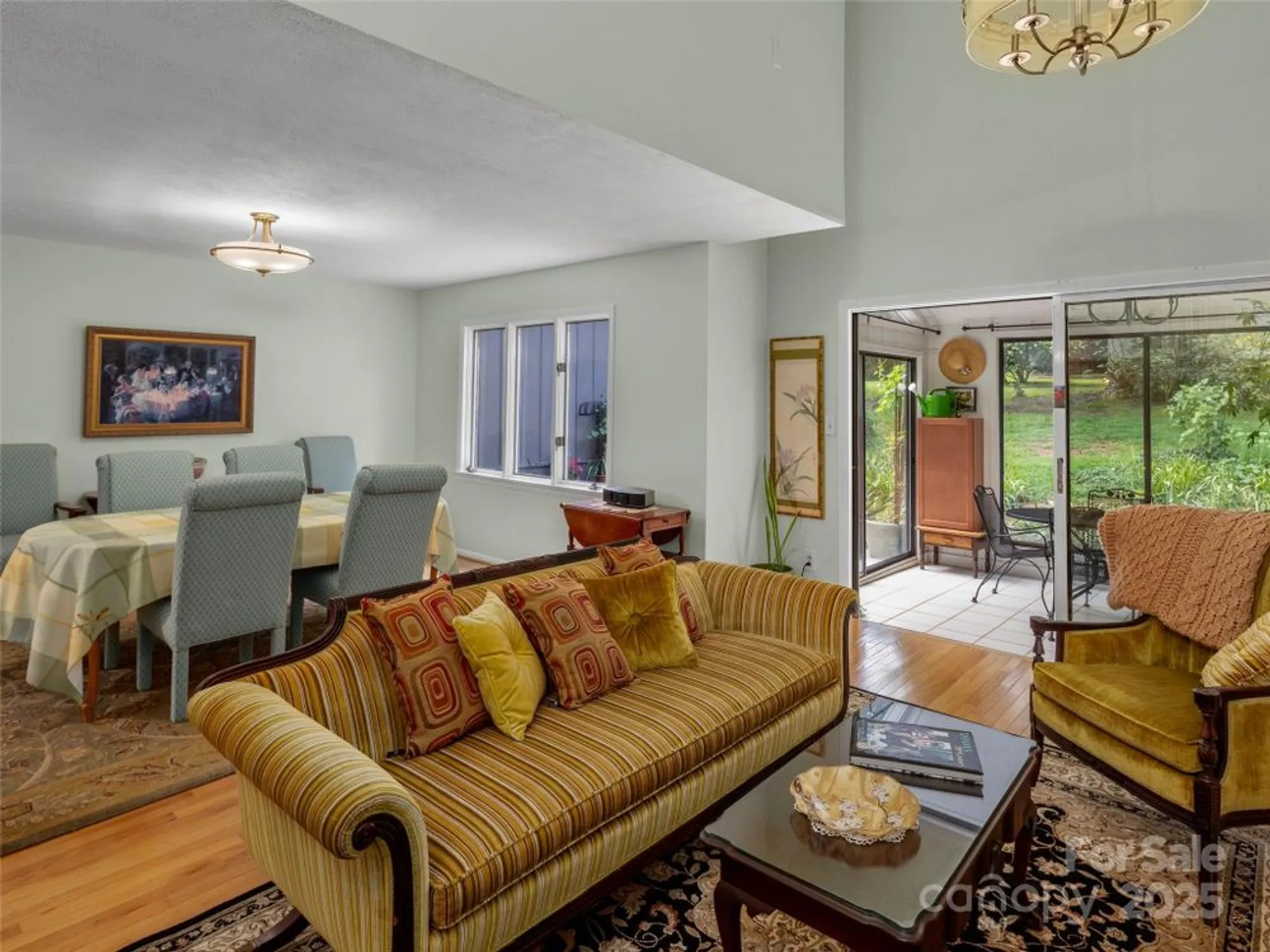 Property Slideshow image 4 of 27 | 102 crowfields dr, Asheville, NC, 28803