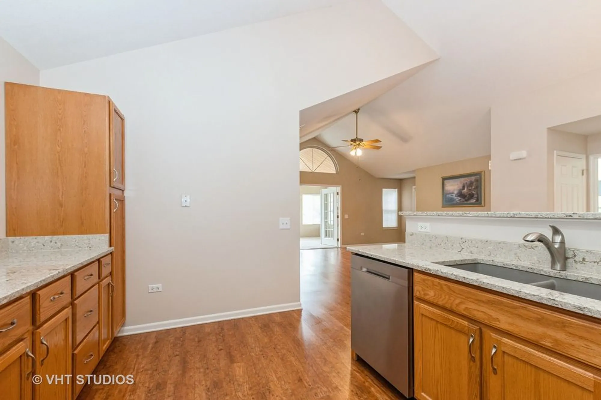 Property Slideshow image 7 of 18 | 18248 murphy cir # 18248, Tinley Park, IL, 60487