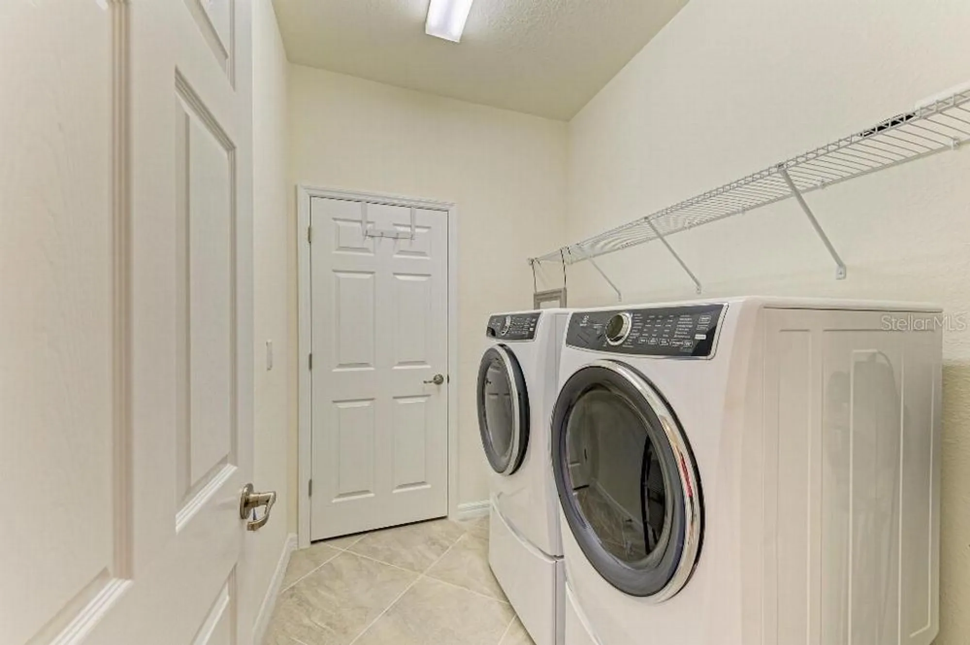 Property Slideshow image 25 of 42 | 10043 crooked creek dr unit 202, Venice, FL, 34293