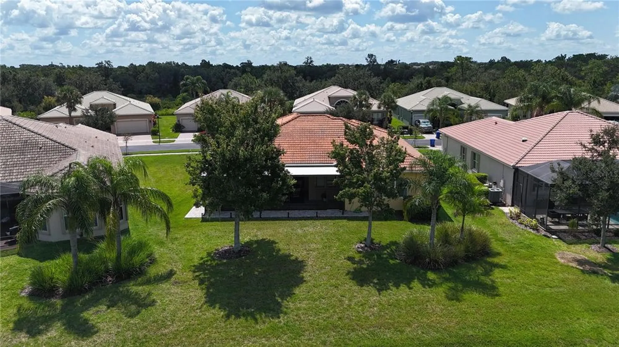 Property Slideshow image 55 of 74 | 16244 diamond bay dr, Wimauma, FL, 33598