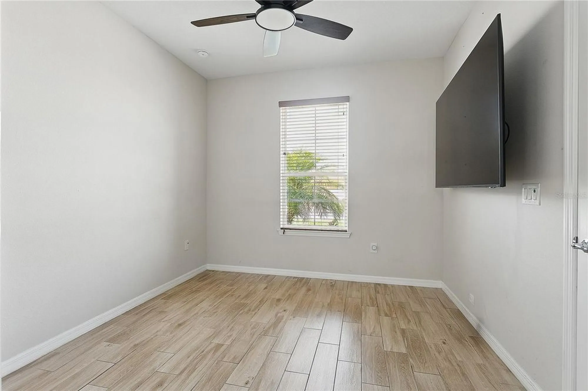 Property Slideshow image 19 of 37 | 142 olympus way, Kissimmee, FL, 34759