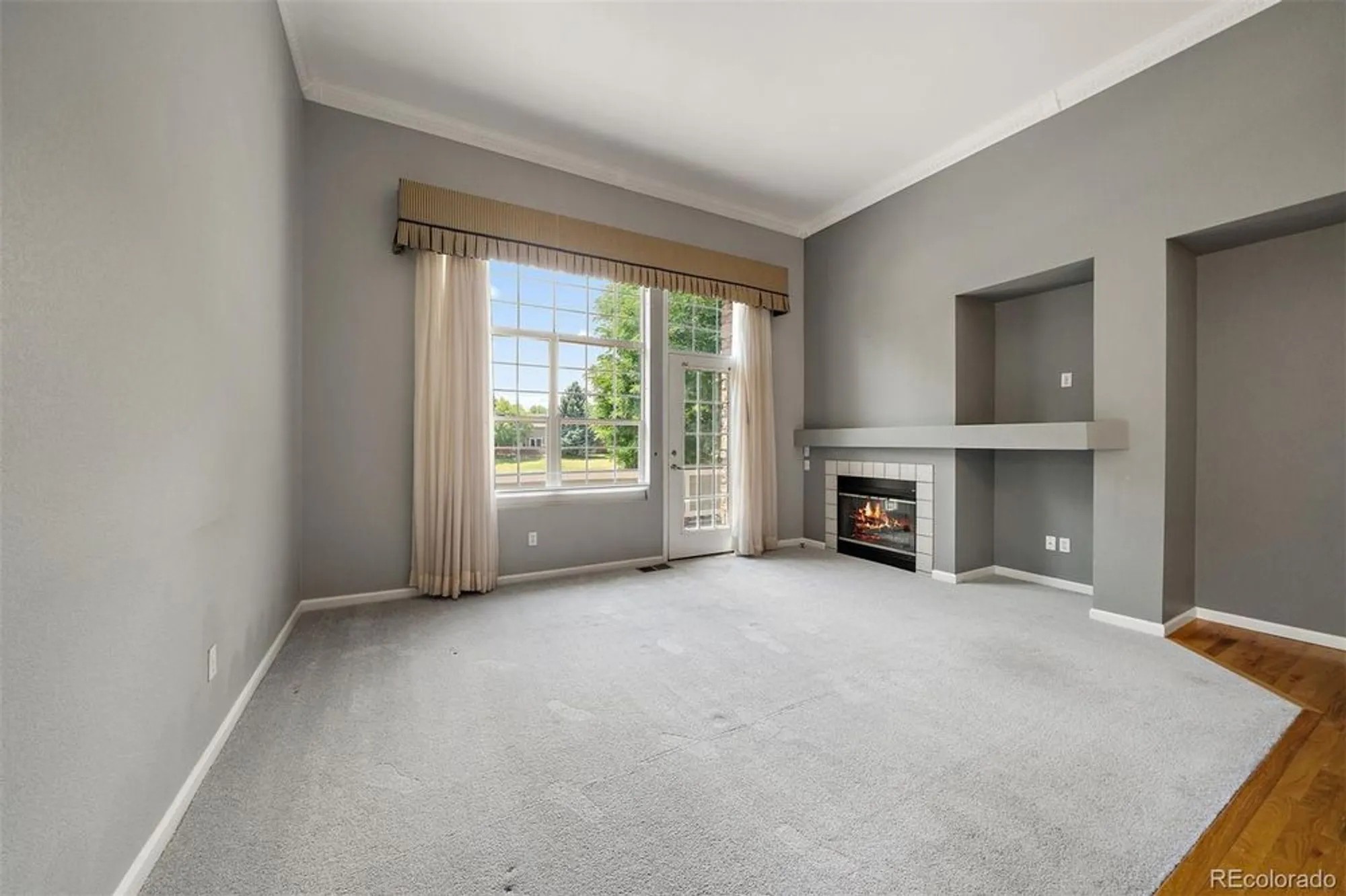 Property Slideshow image 9 of 28 | 2788 w greens dr, Littleton, CO, 80123