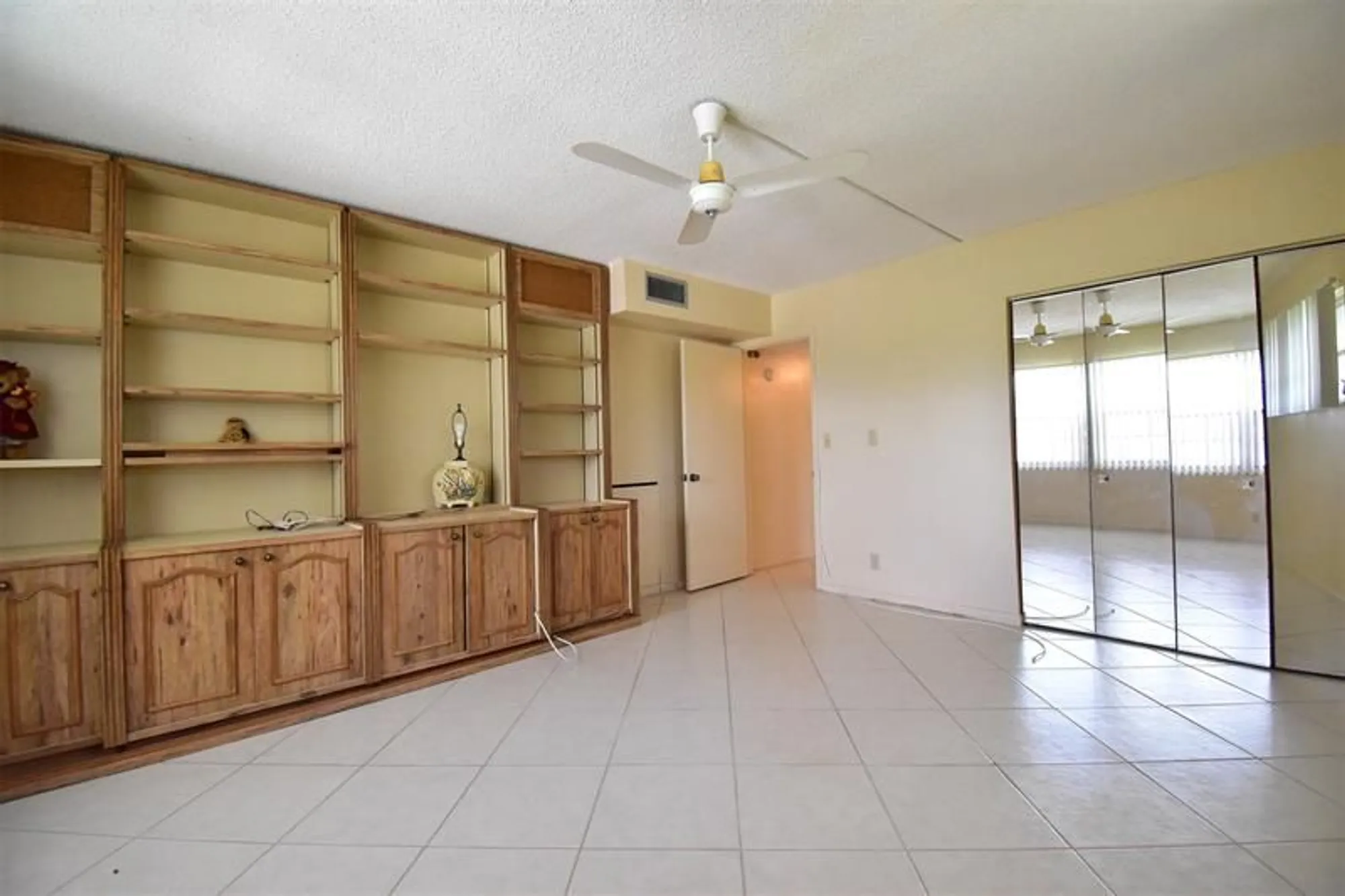 Property Slideshow image 14 of 20 | 2805 victoria way h2, Coconut Creek, FL, 33066