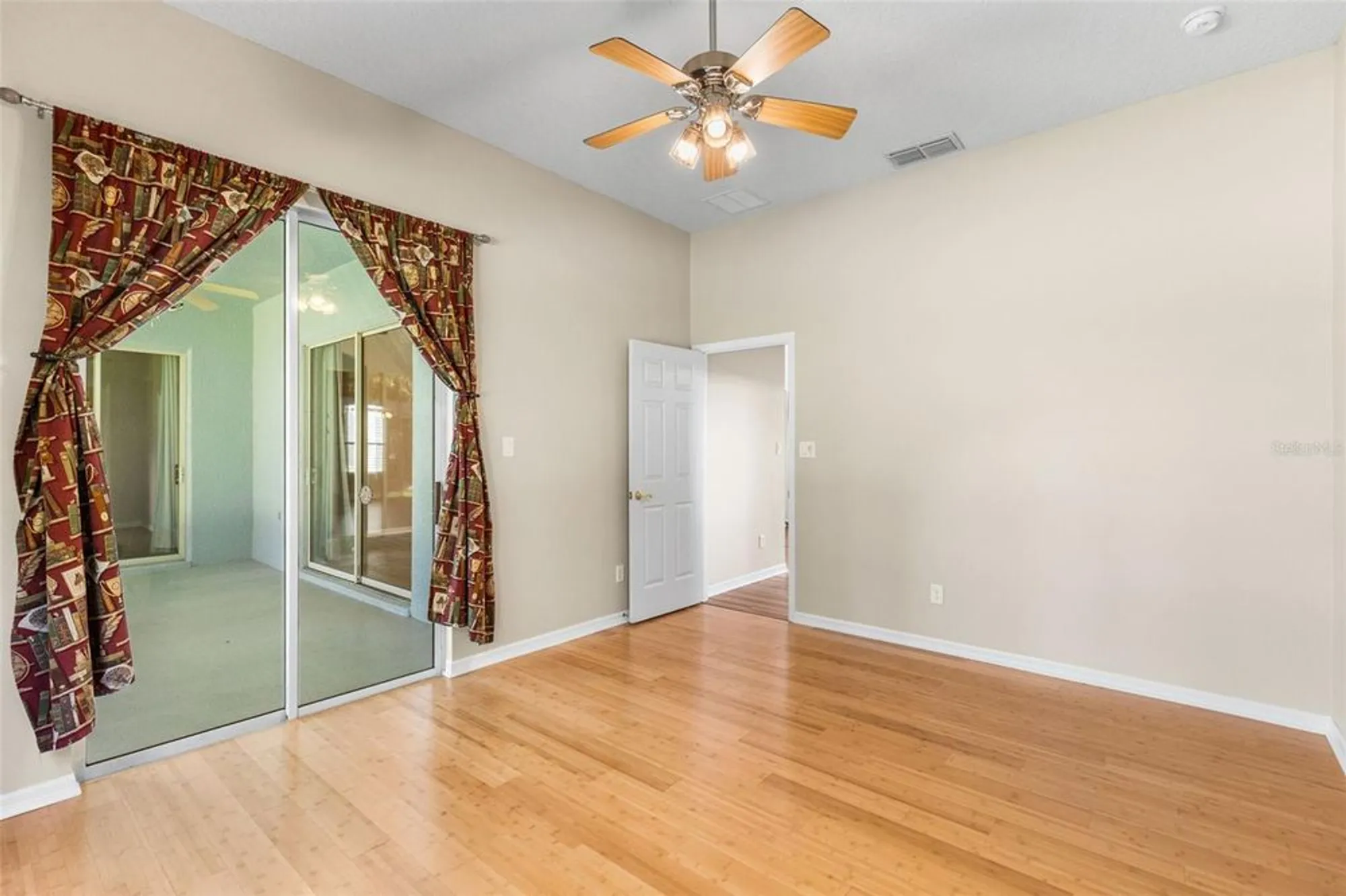 Property Slideshow image 22 of 51 | 3644 plantation blvd, Leesburg, FL, 34748