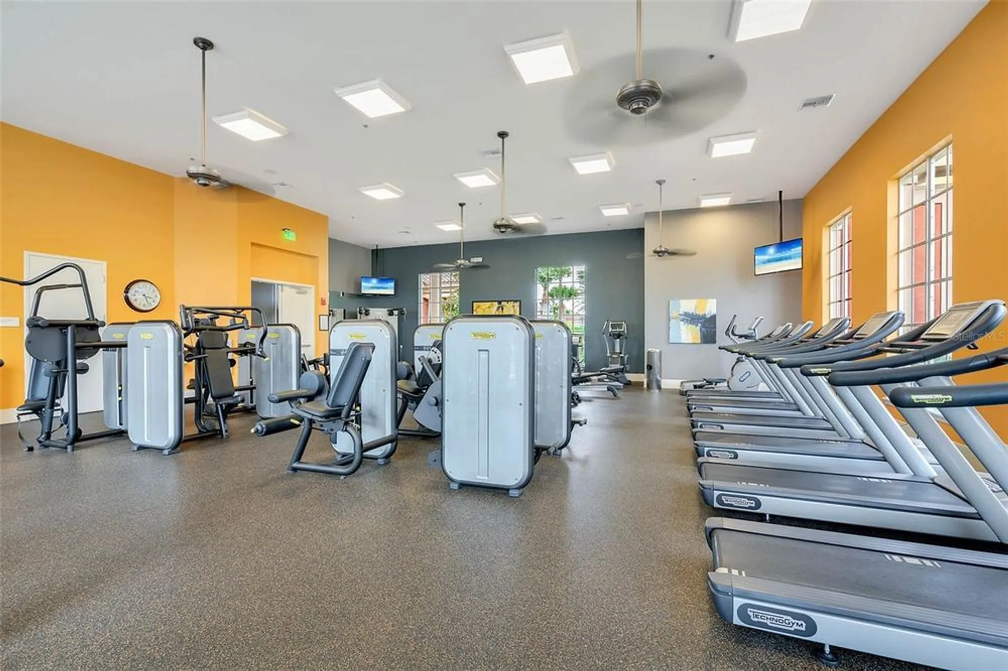 Property Slideshow image 35 of 57 | 440 alcove dr, Groveland, FL, 34736