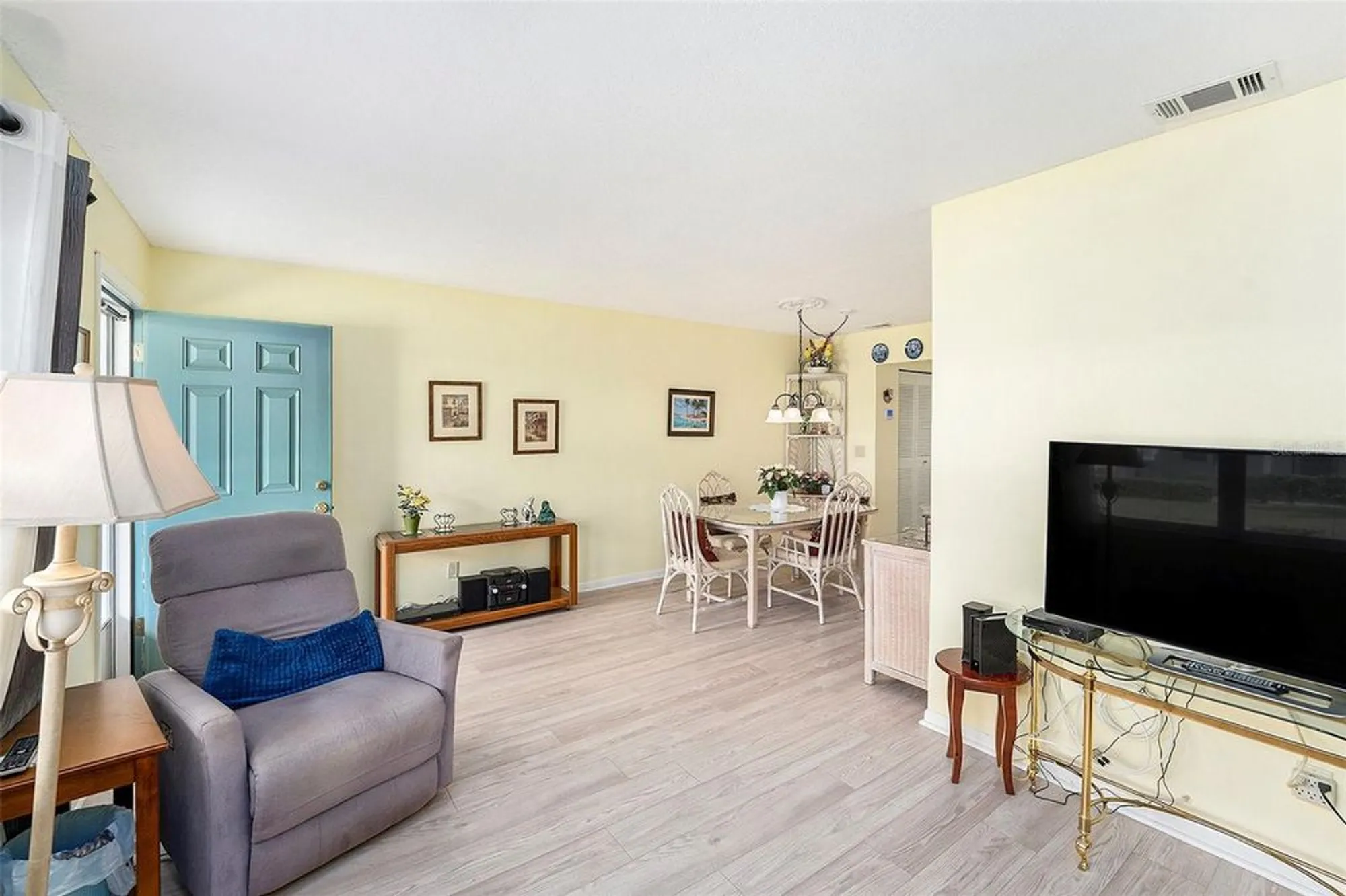 Property Slideshow image 14 of 31 | 5216 81st st n apt 2, St Petersburg, FL, 33709