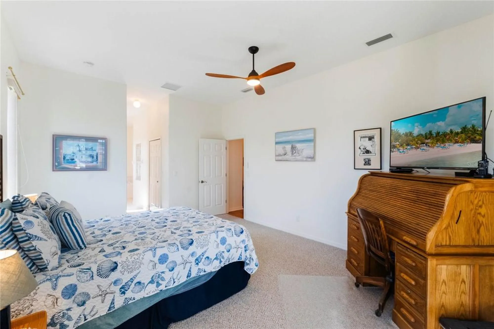 Property Slideshow image 19 of 65 | 5502 bounty cir, Tavares, FL, 32778