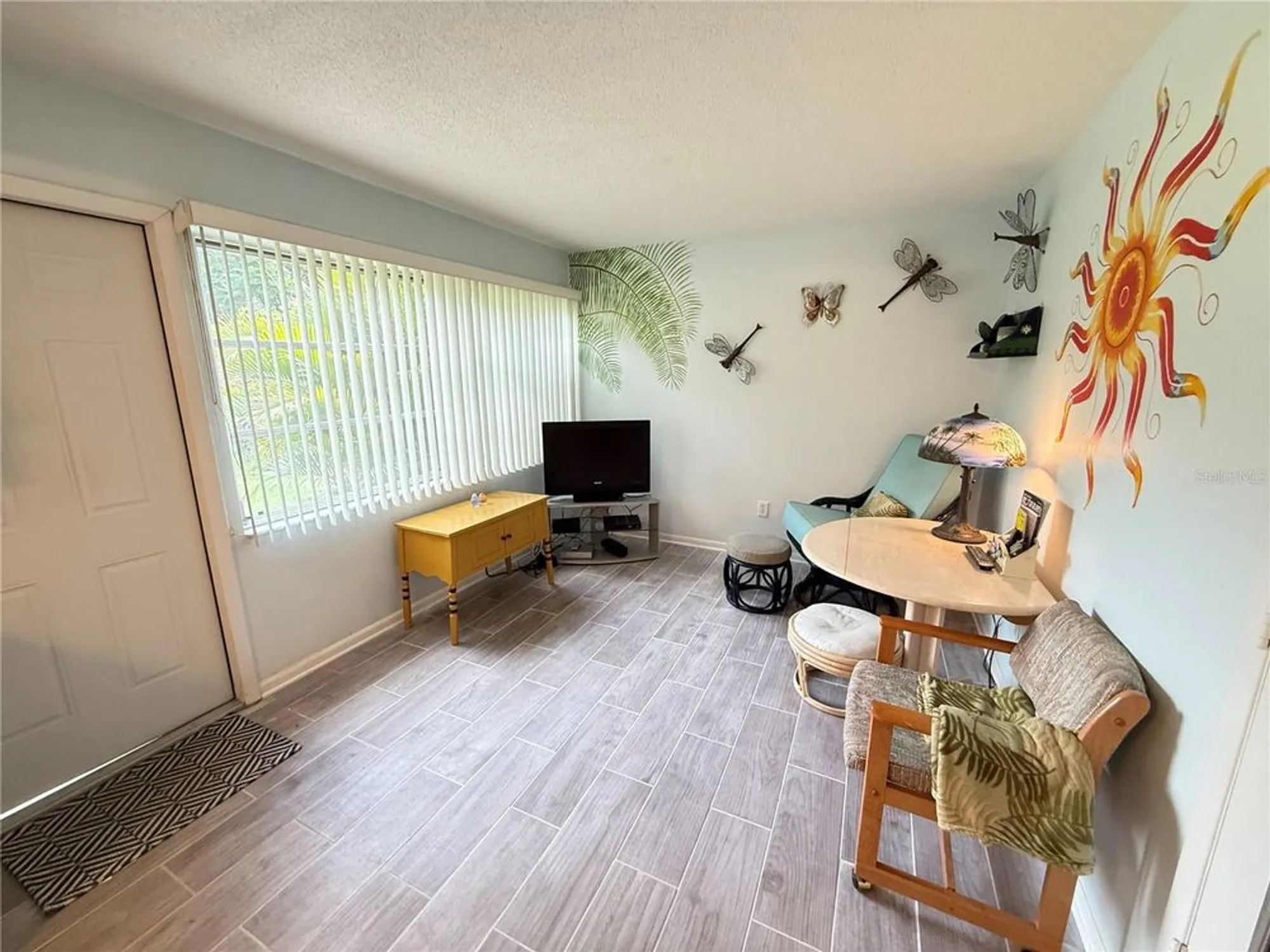 Property Slideshow image 11 of 42 | 8215 burgundy dr n # 8215, Pinellas Park, FL, 33781