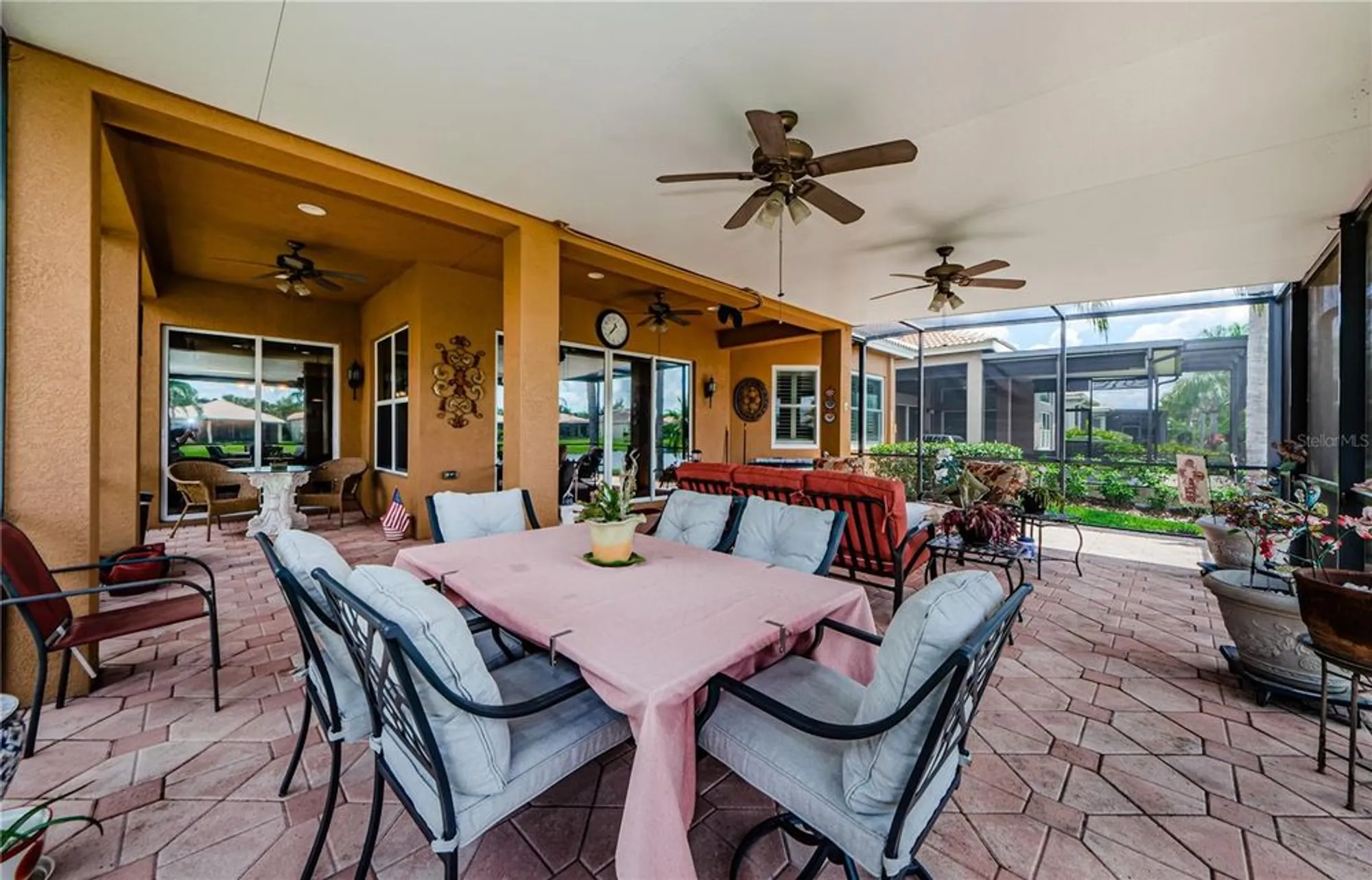 Property Slideshow image 34 of 77 | 4947 sandy brook cir, Wimauma, FL, 33598