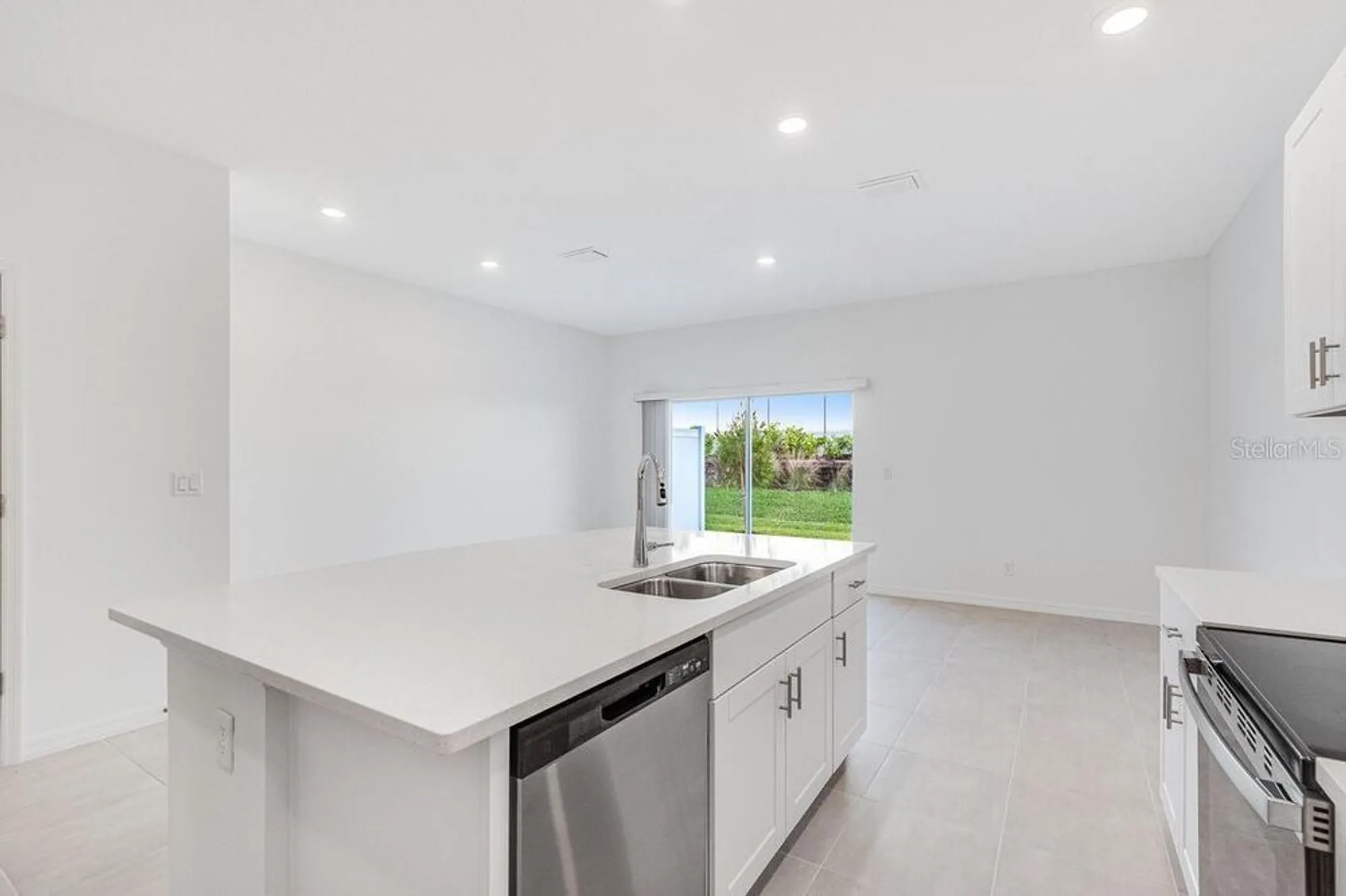 Property Slideshow image 19 of 27 | 3063 novara ln, Lakewood Ranch, FL, 34211
