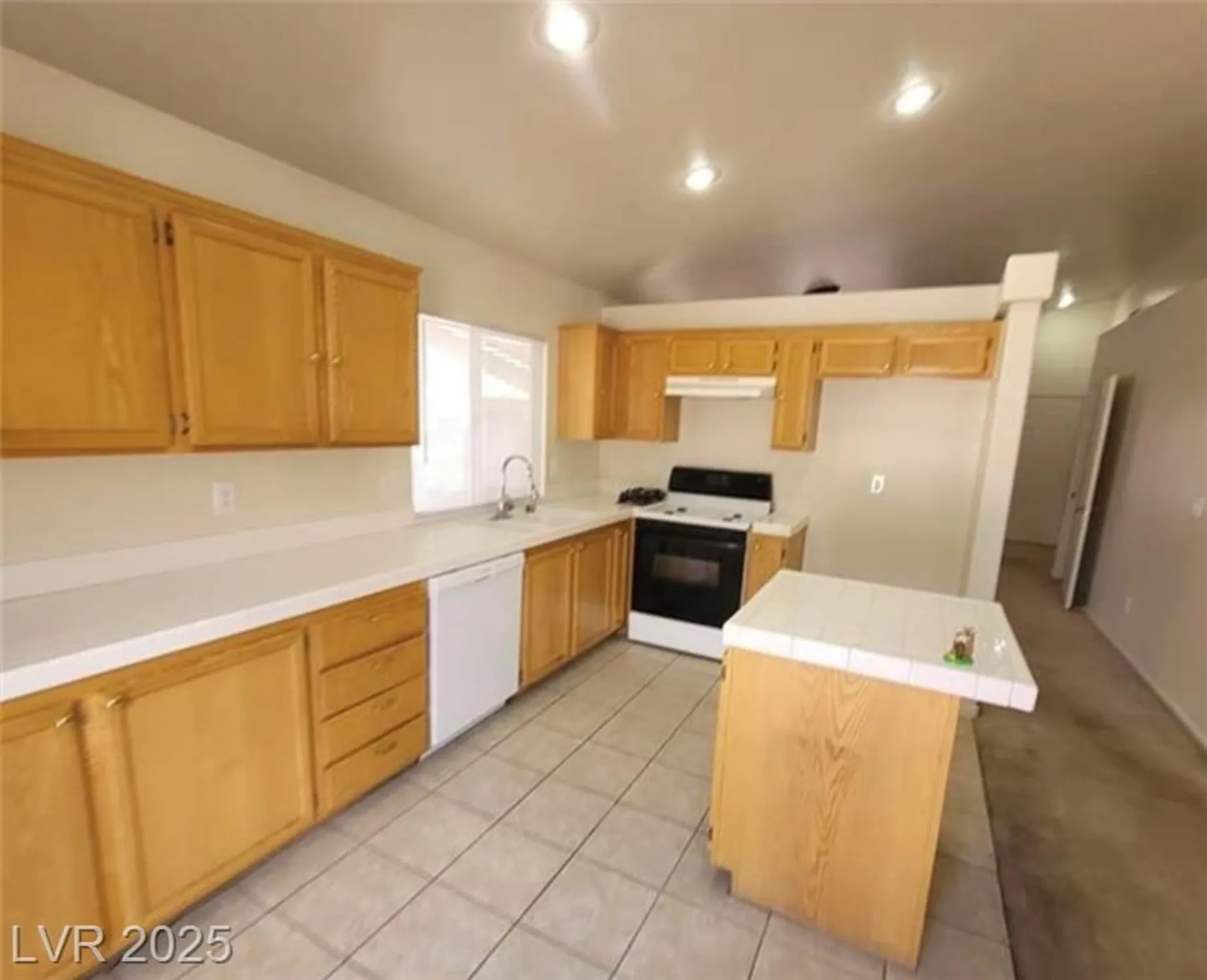 Property Slideshow image 5 of 42 | 4856 minturn ave, Las Vegas, NV, 89130