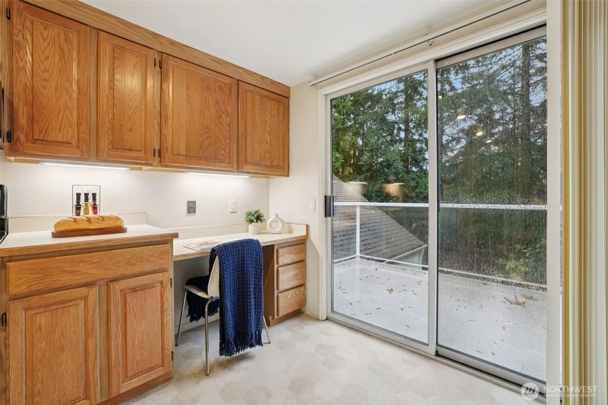 Property Slideshow image 21 of 40 | 22561 se 42nd ter # 2211, Issaquah, WA, 98029