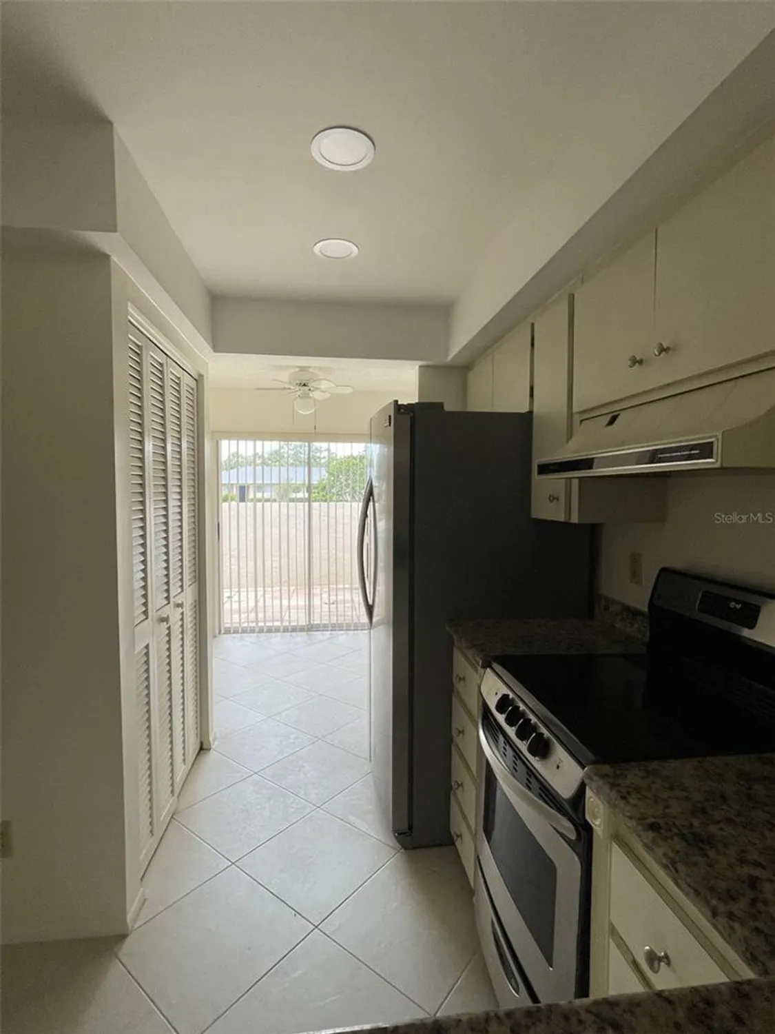 Property Slideshow image 17 of 59 | 7030 w country club dr n # 128, Sarasota, FL, 34243