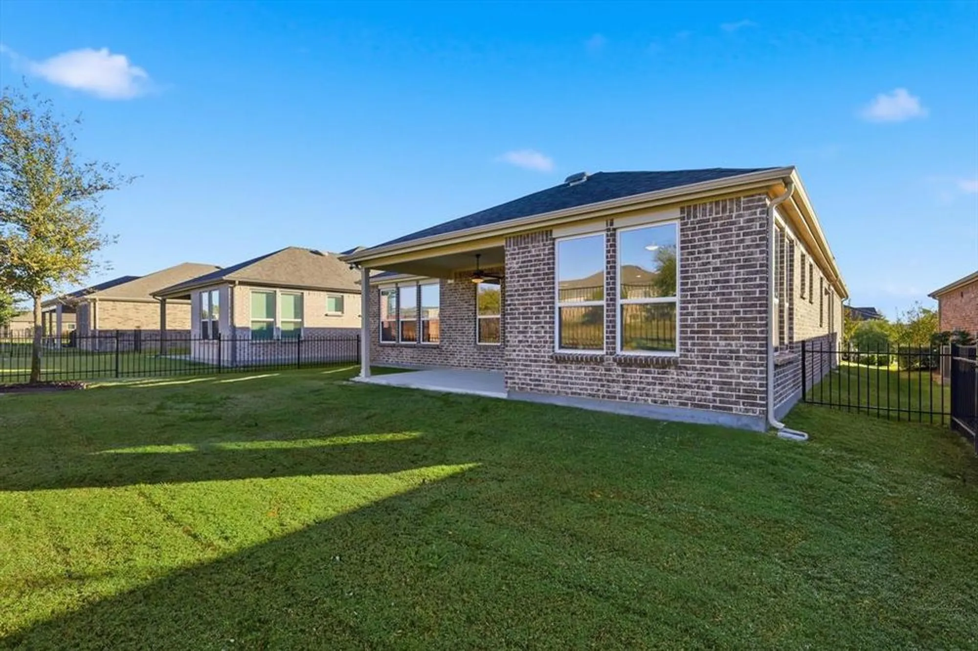 Property Slideshow image 31 of 40 | 9405 dusky trl, Mckinney, TX, 75071