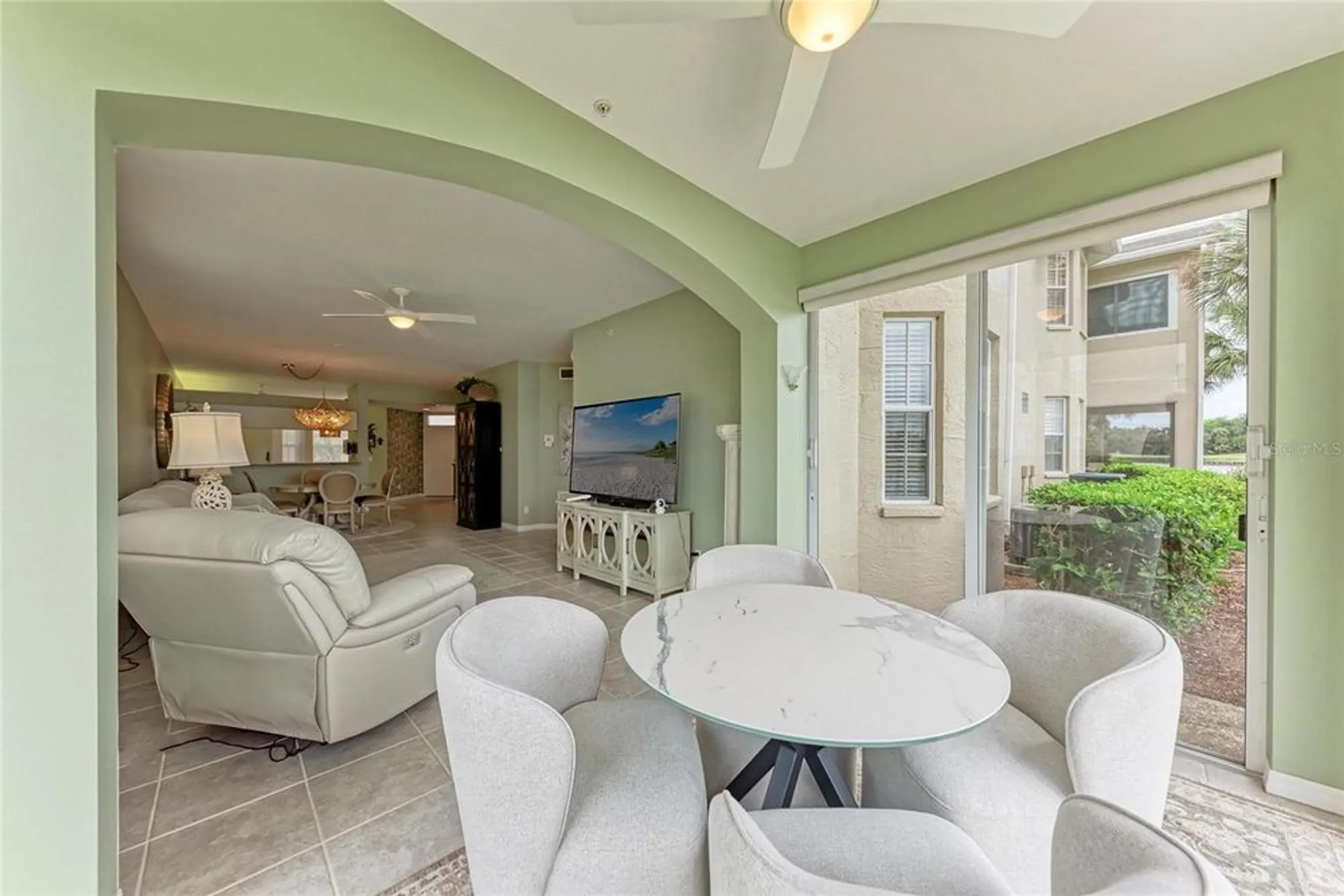 Property Slideshow image 13 of 43 | 119 woodbridge dr 103, Venice, FL, 34293