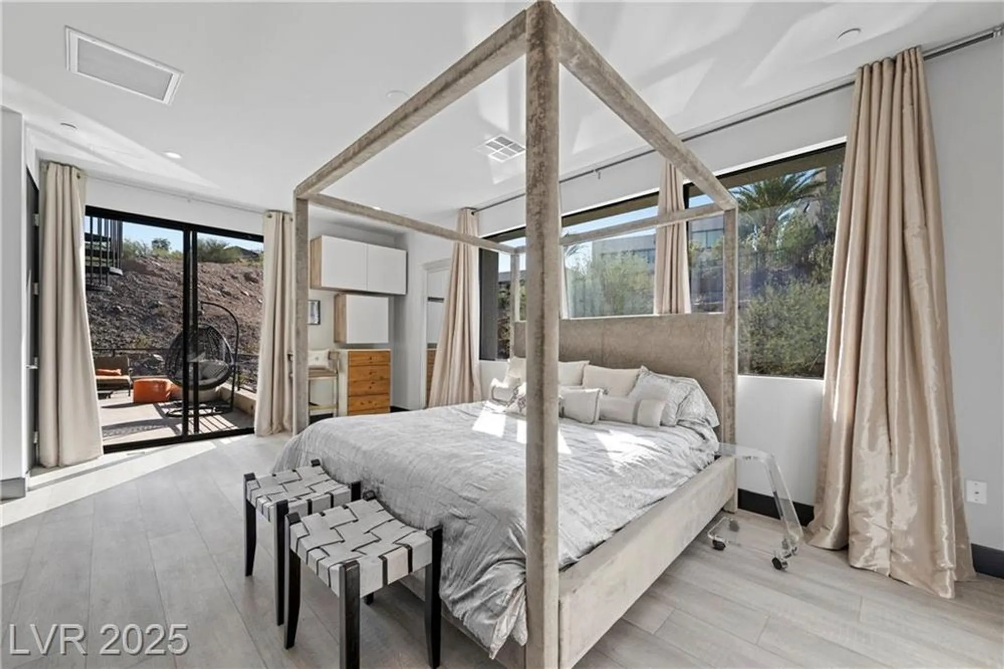 Property Slideshow image 54 of 99 | 5 highland cove ln, Henderson, NV, 89011