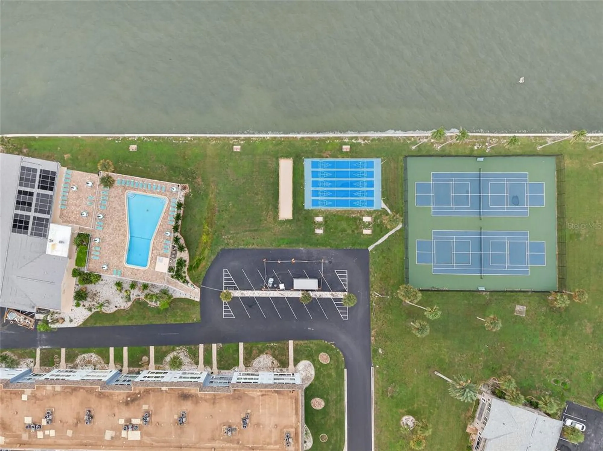 Property Slideshow image 36 of 44 | 2 causeway blvd 101, Dunedin, FL, 34698