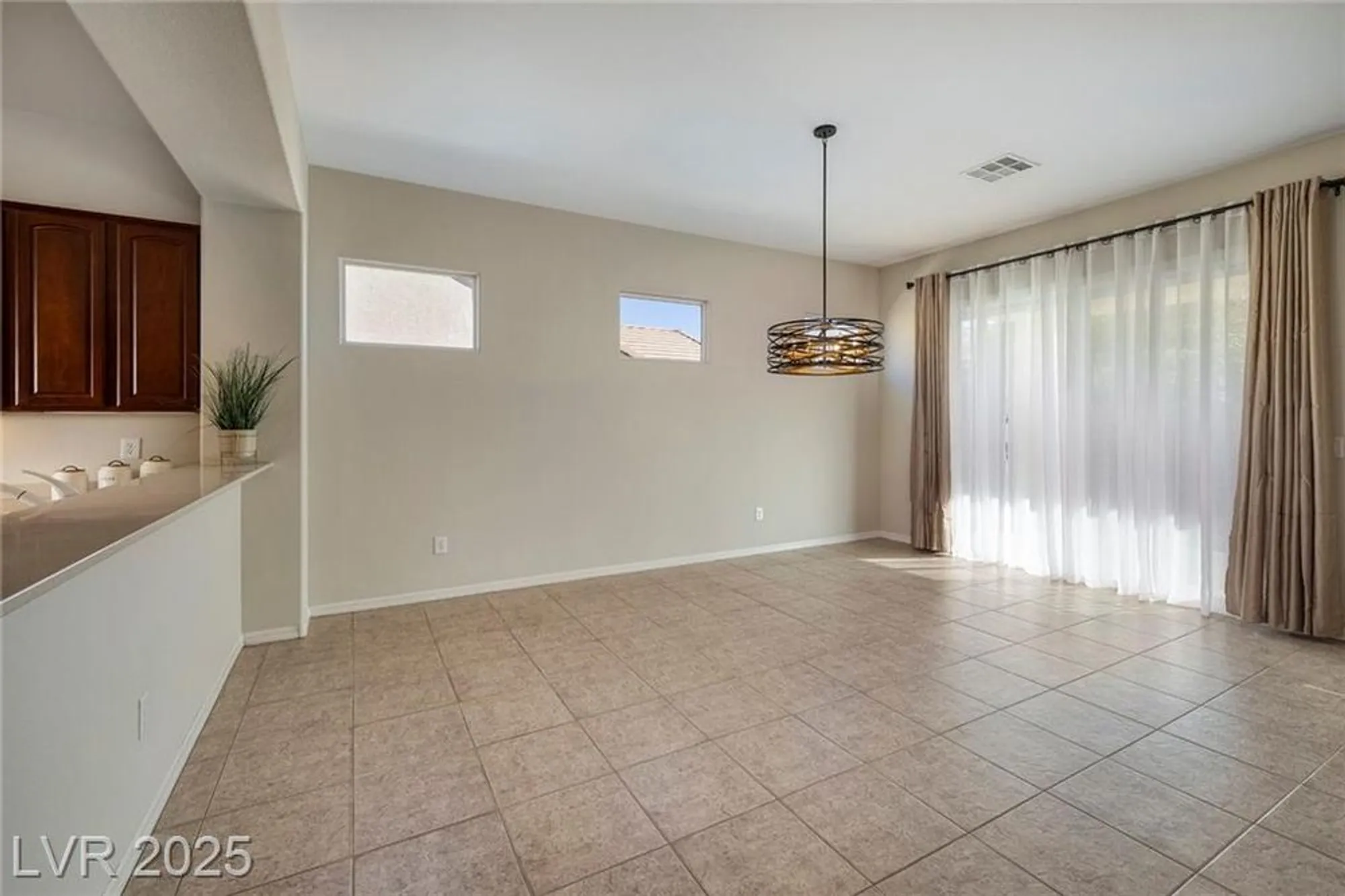 Property Slideshow image 13 of 53 | 2156 twin falls dr, Henderson, NV, 89044