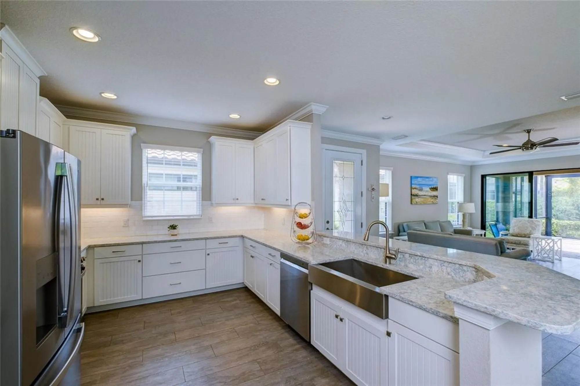 Property Slideshow image 8 of 46 | 5301 bartolomeo st, Sarasota, FL, 34238