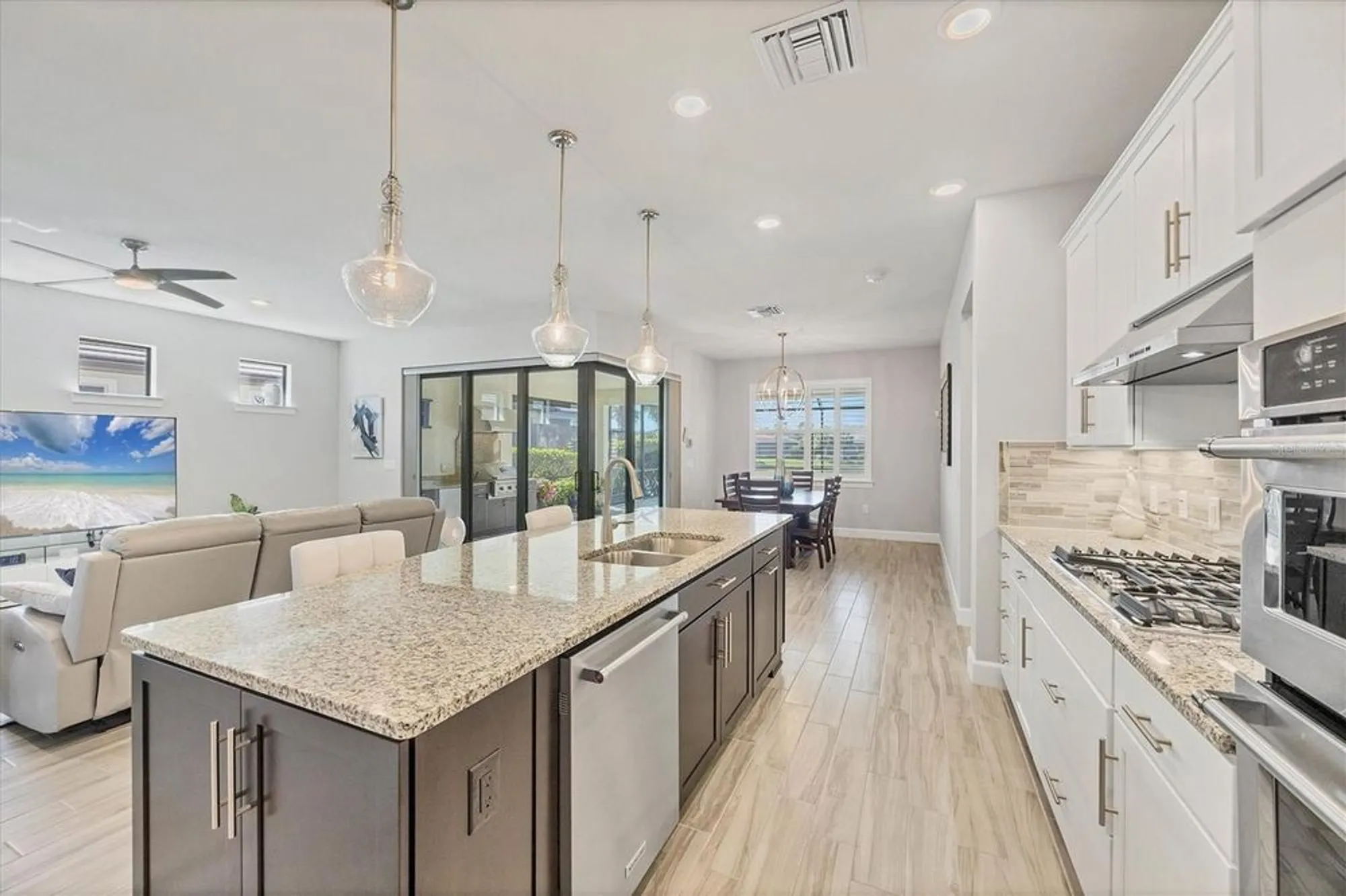 Property Slideshow image 14 of 73 | 7332 chester trl, Bradenton, FL, 34202