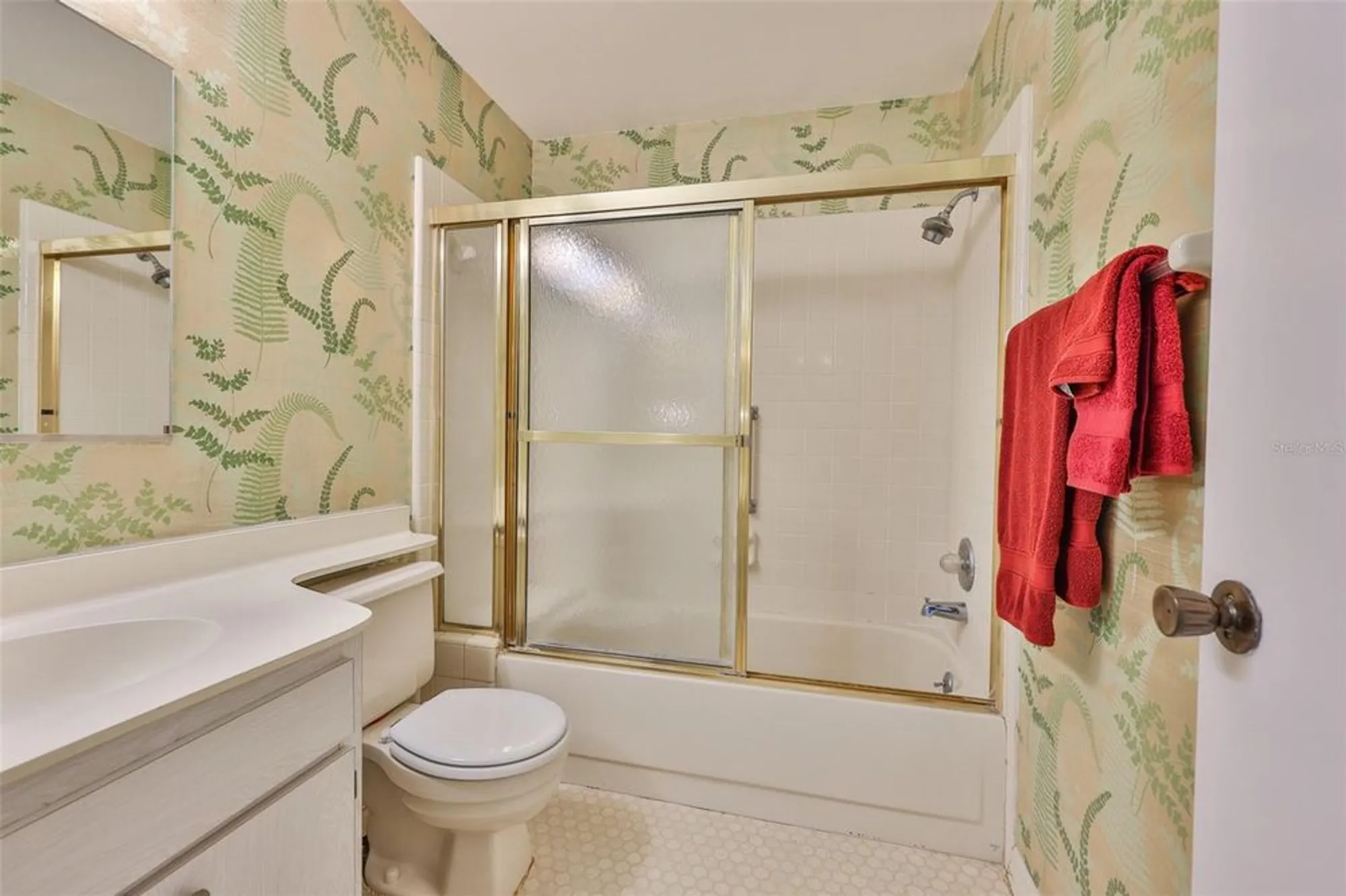 Property Slideshow image 31 of 45 | 2026 hawkhurst cir, Sun City Center, FL, 33573