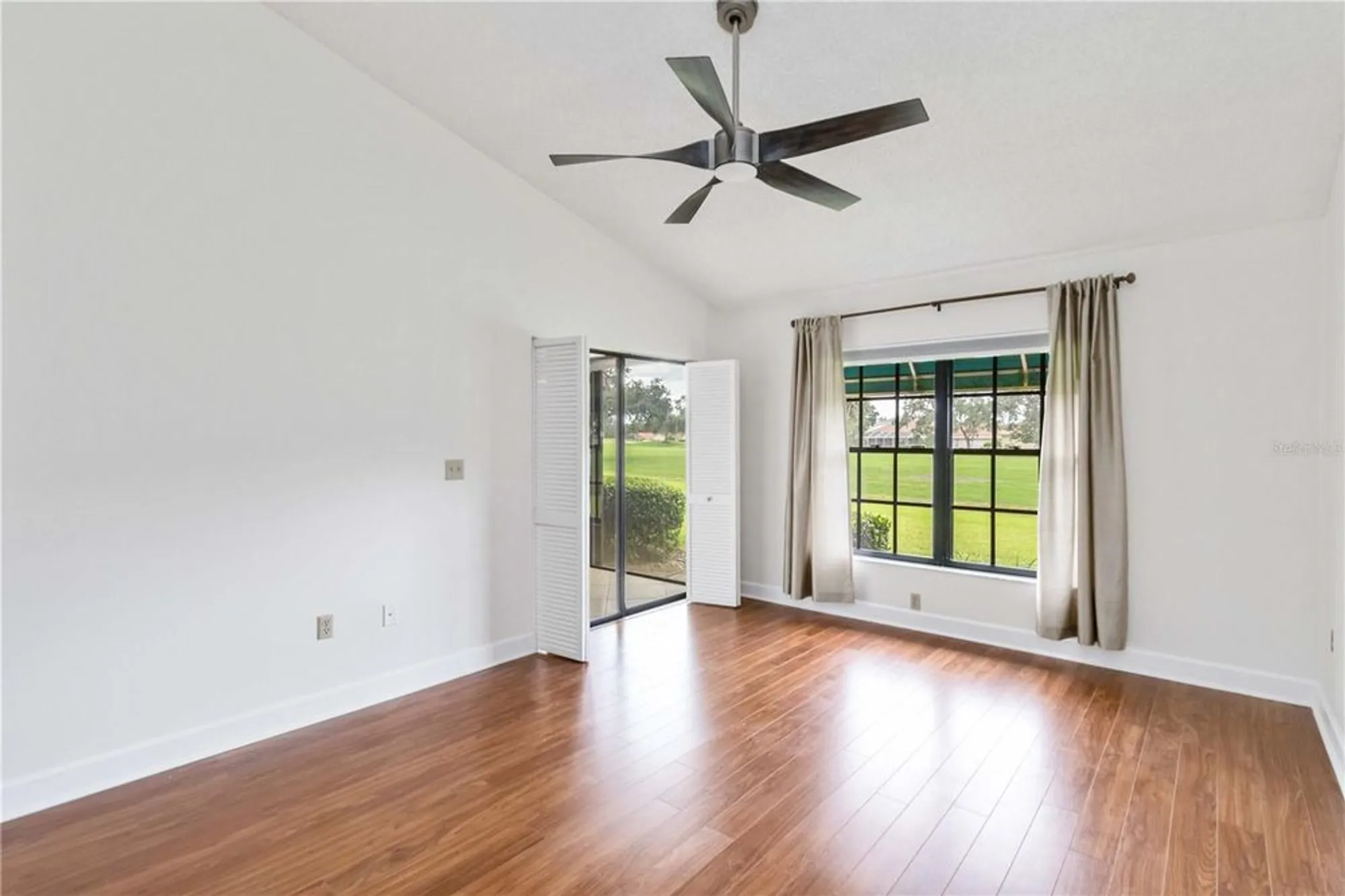 Property Slideshow image 23 of 60 | 6085 clubside dr, Sarasota, FL, 34243