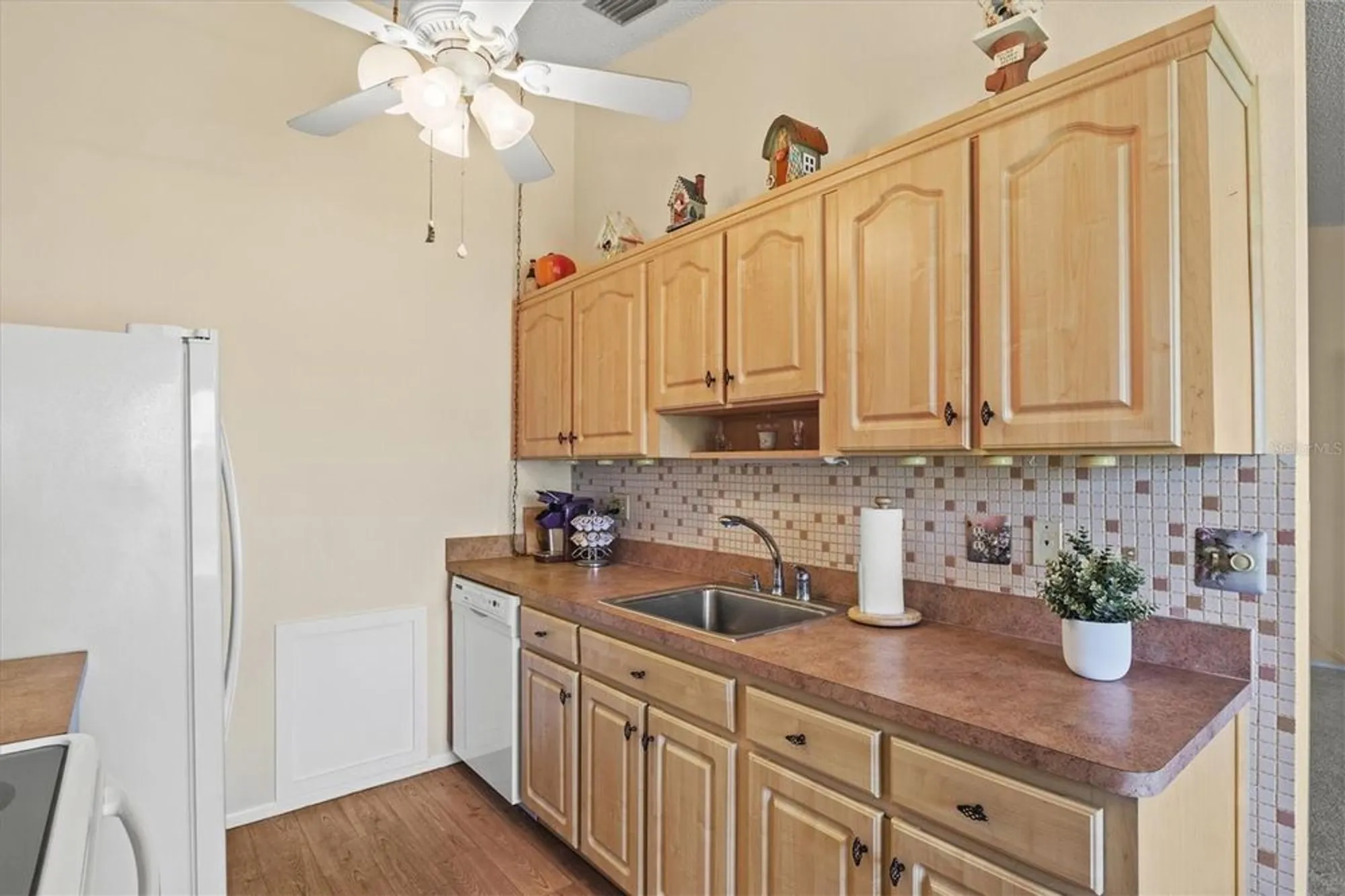 Property Slideshow image 9 of 37 | 3701 39th st, Bradenton, FL, 34205