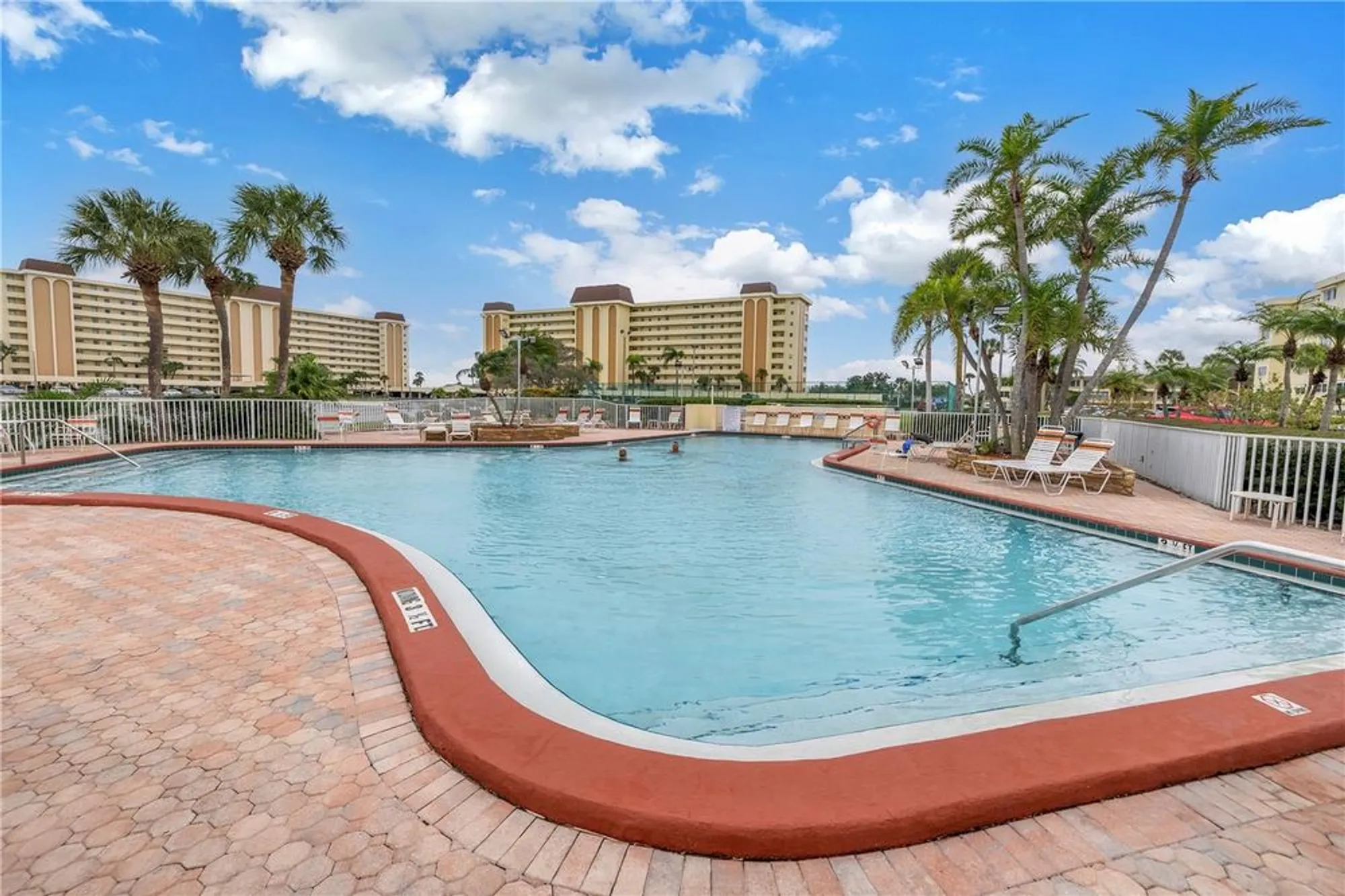 Property Slideshow image 65 of 73 | 4525 cove cir apt 102, Saint Petersburg, FL, 33708