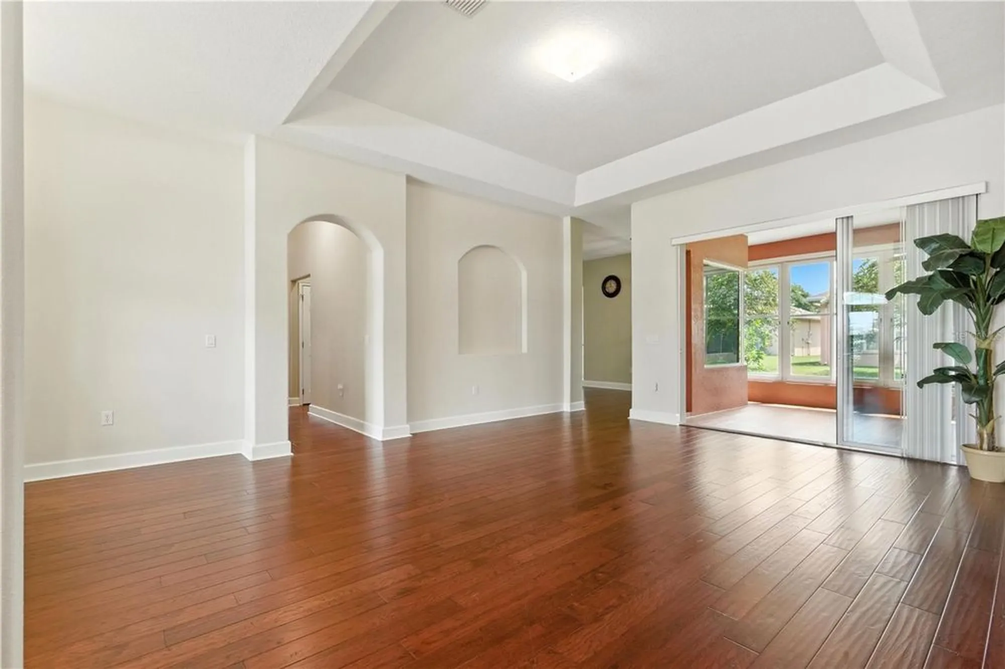 Property Slideshow image 6 of 57 | 457 golf vista cir, Davenport, FL, 33837