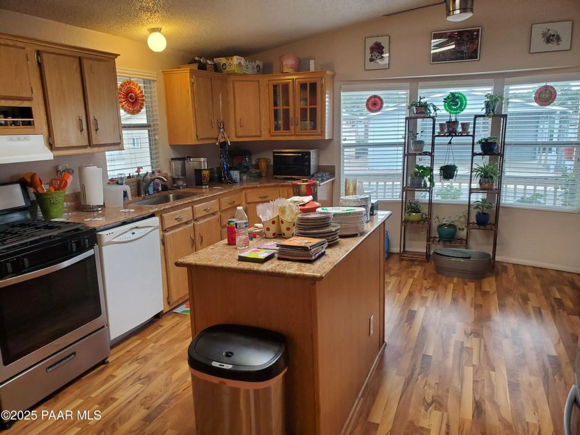 Property Slideshow image 7 of 18 | 724 n mesquite tree dr, Dewey-Humboldt, AZ, 86327