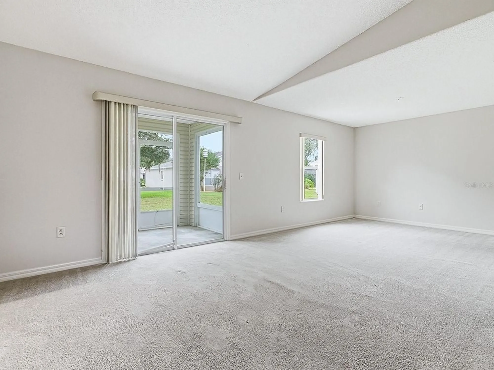 Property Slideshow image 17 of 41 | 231 bentwood dr, Leesburg, FL, 34748