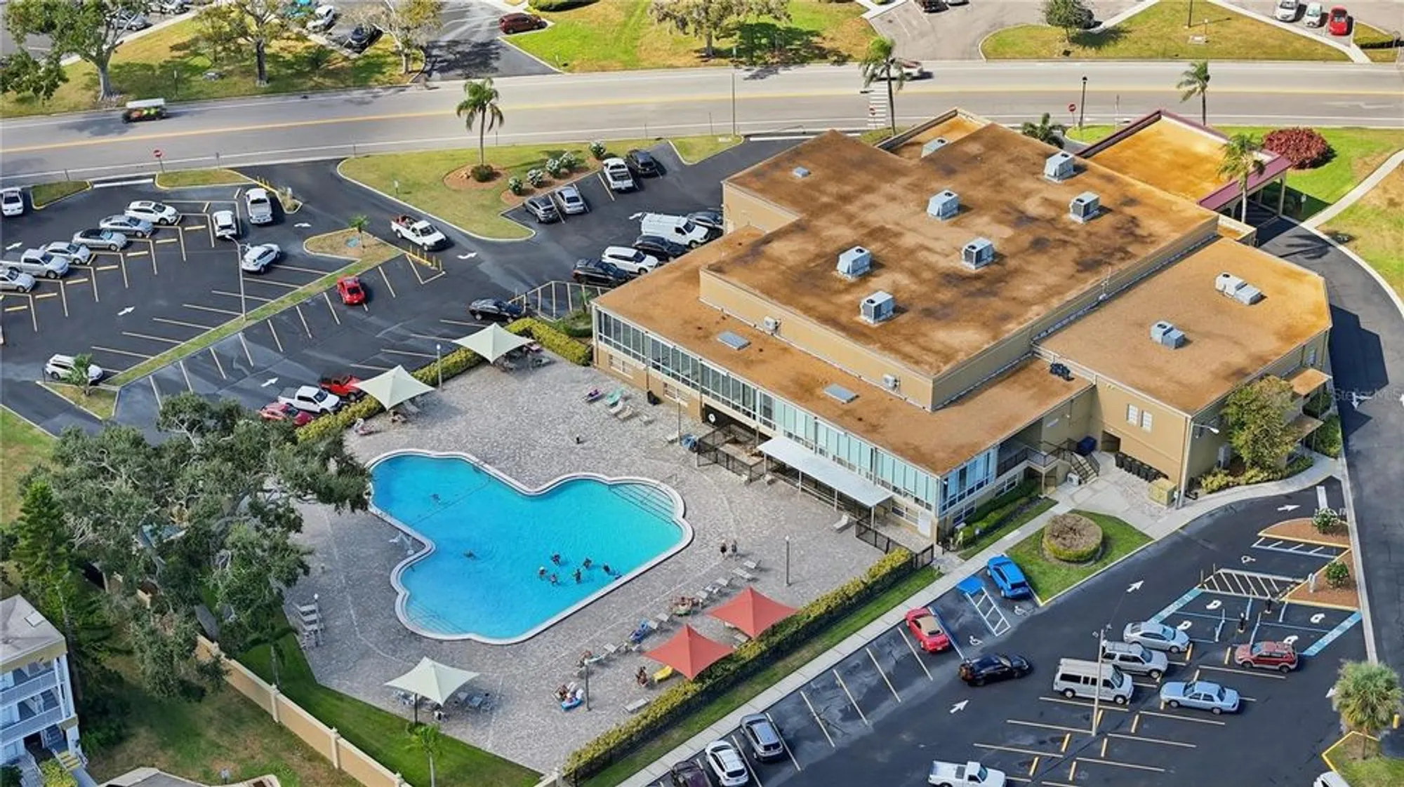 Property Slideshow image 19 of 22 | 2428 columbia dr 54, Clearwater, FL, 33763