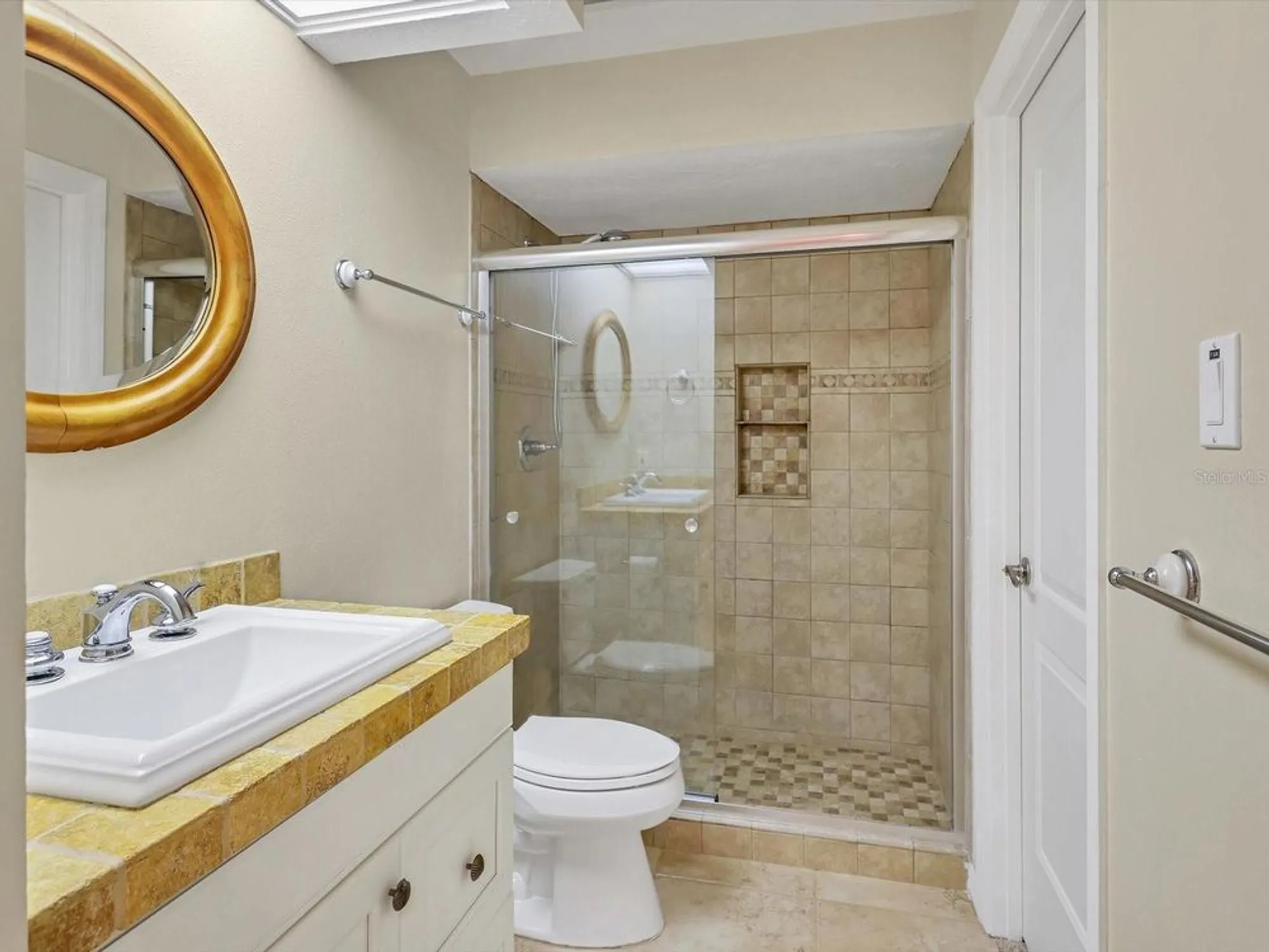 Property Slideshow image 34 of 46 | 1612 pine harrier cir, Sarasota, FL, 34231