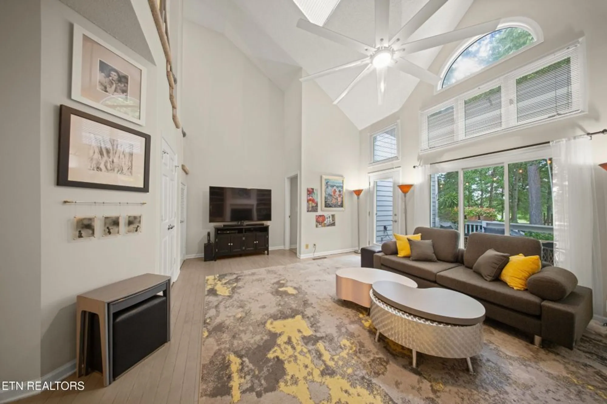 Property Slideshow image 13 of 45 | 213 dorchester ct, Crossville, TN, 38558