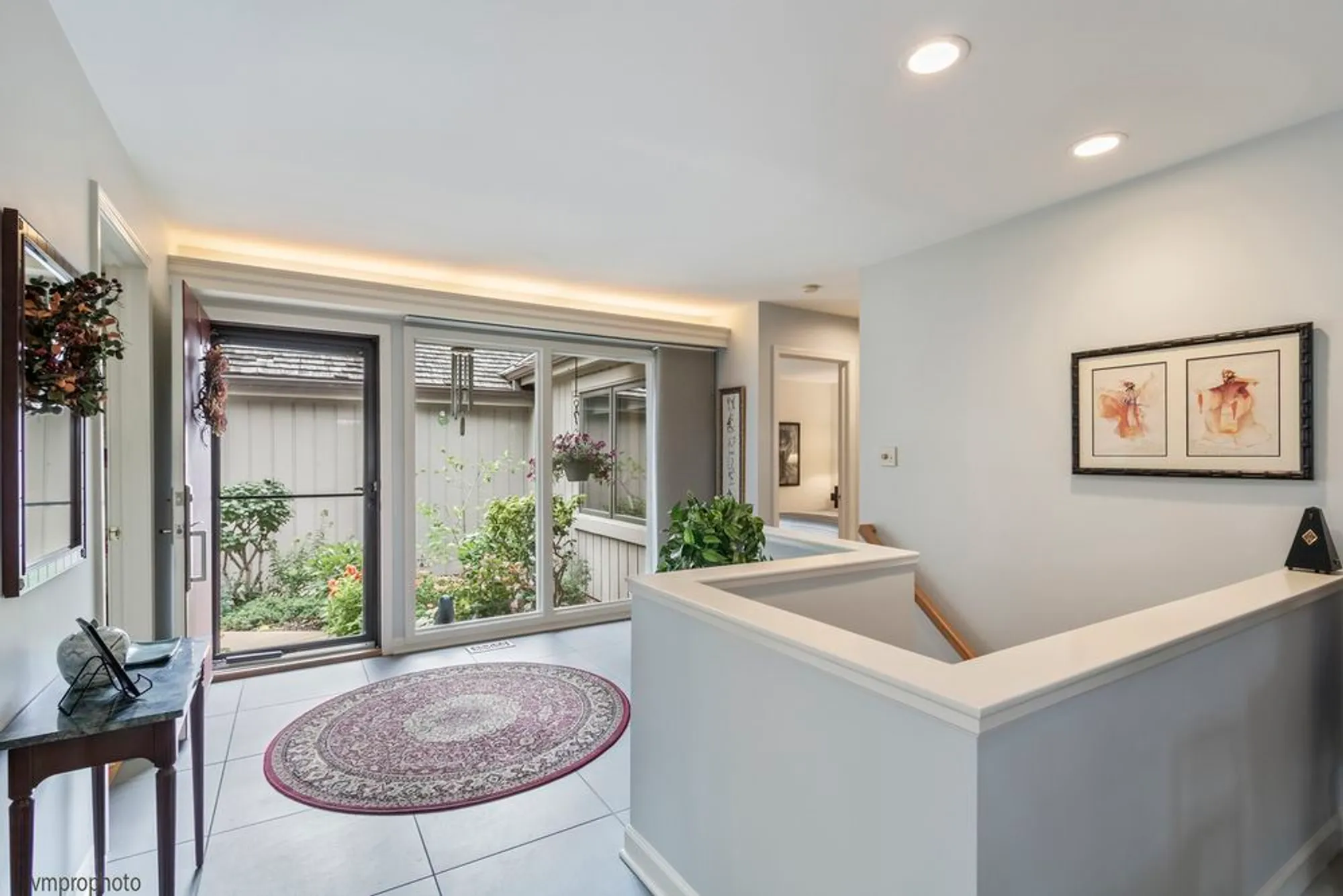 Property Slideshow image 6 of 37 | 68 thornhill ln, Lake Barrington, IL, 60010