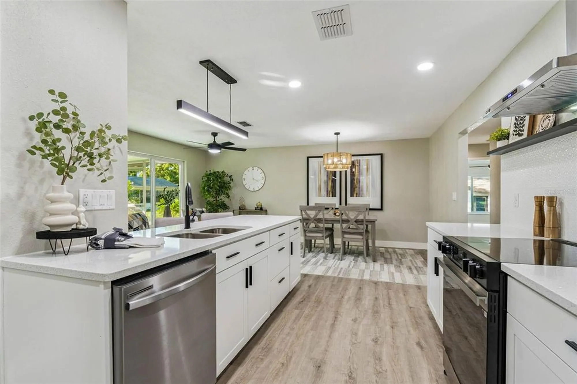 Property Slideshow image 9 of 70 | 3116 brunswick cir, Palm Harbor, FL, 34684