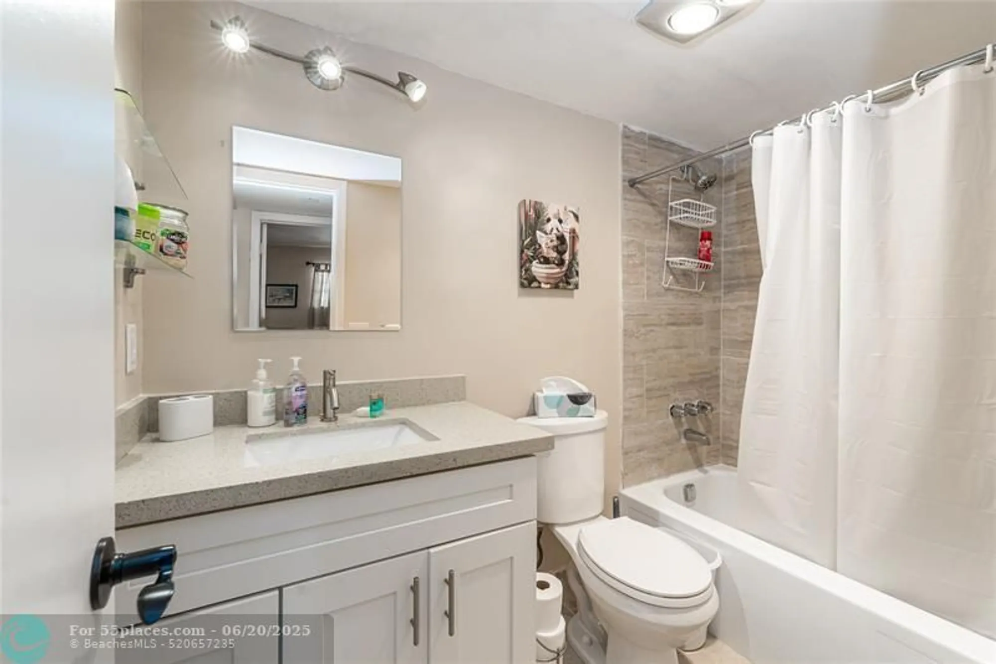 Property Slideshow image 8 of 23 | 411 s hollybrook dr apt 203, Pembroke Pines, FL, 33025