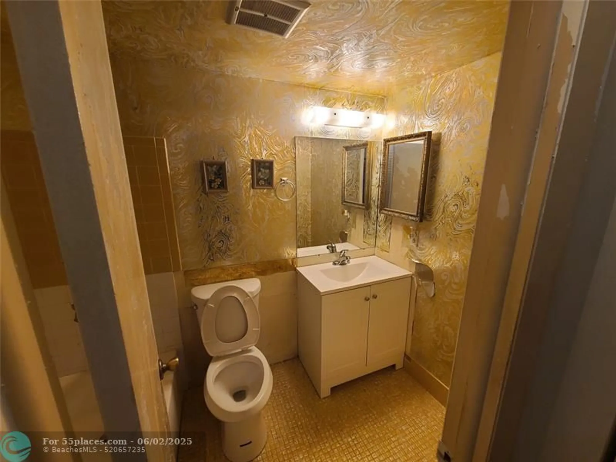 Property Slideshow image 8 of 11 | 550 nw 78th ter apt 205, Margate, FL, 33063