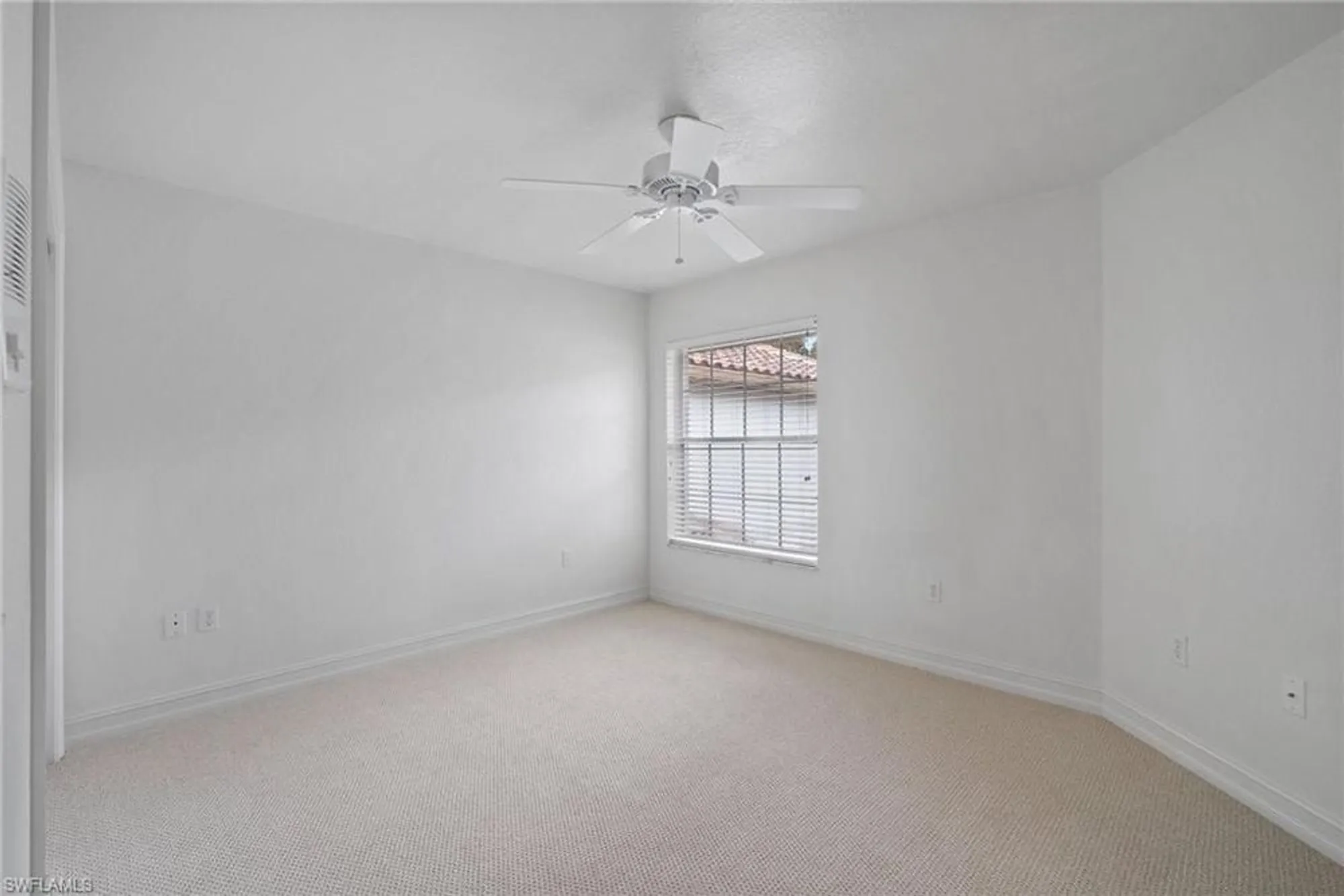 Property Slideshow image 34 of 36 | 8196 saratoga dr 503, Naples, FL, 34113