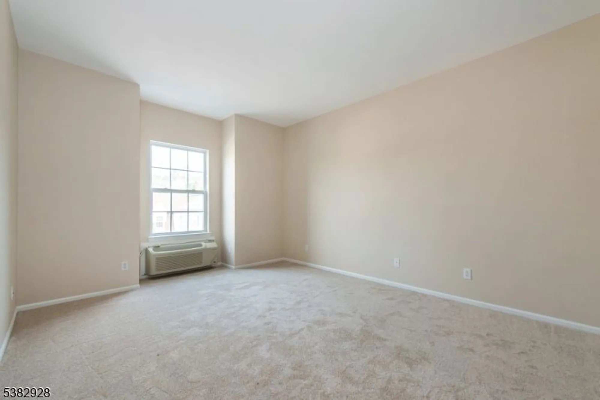 Property Slideshow image 17 of 31 | 9302 richmond rd # 302, West Milford, NJ, 07480